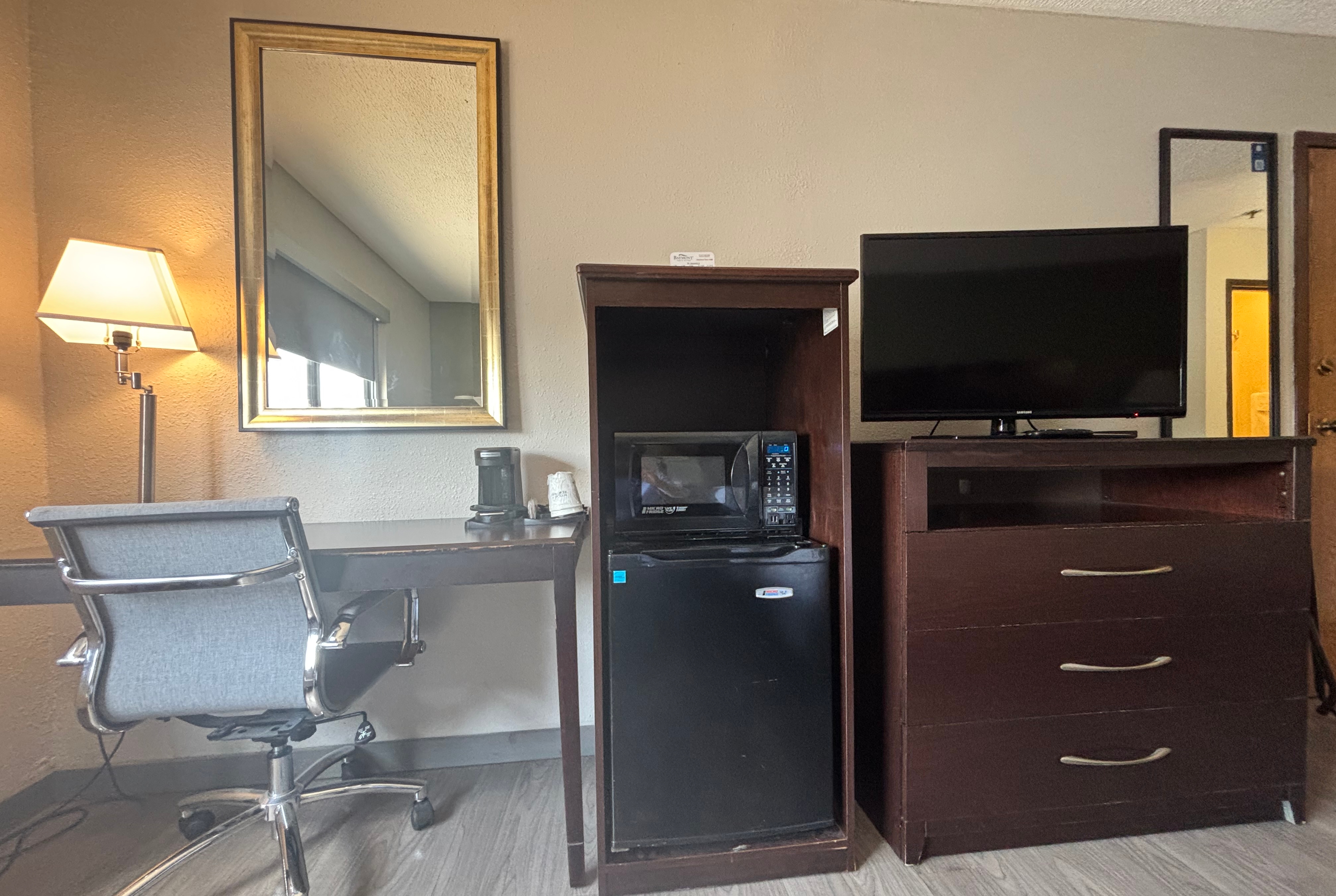 Guest room at the Baymont by Wyndham Tuscola in Tuscola, Illinois