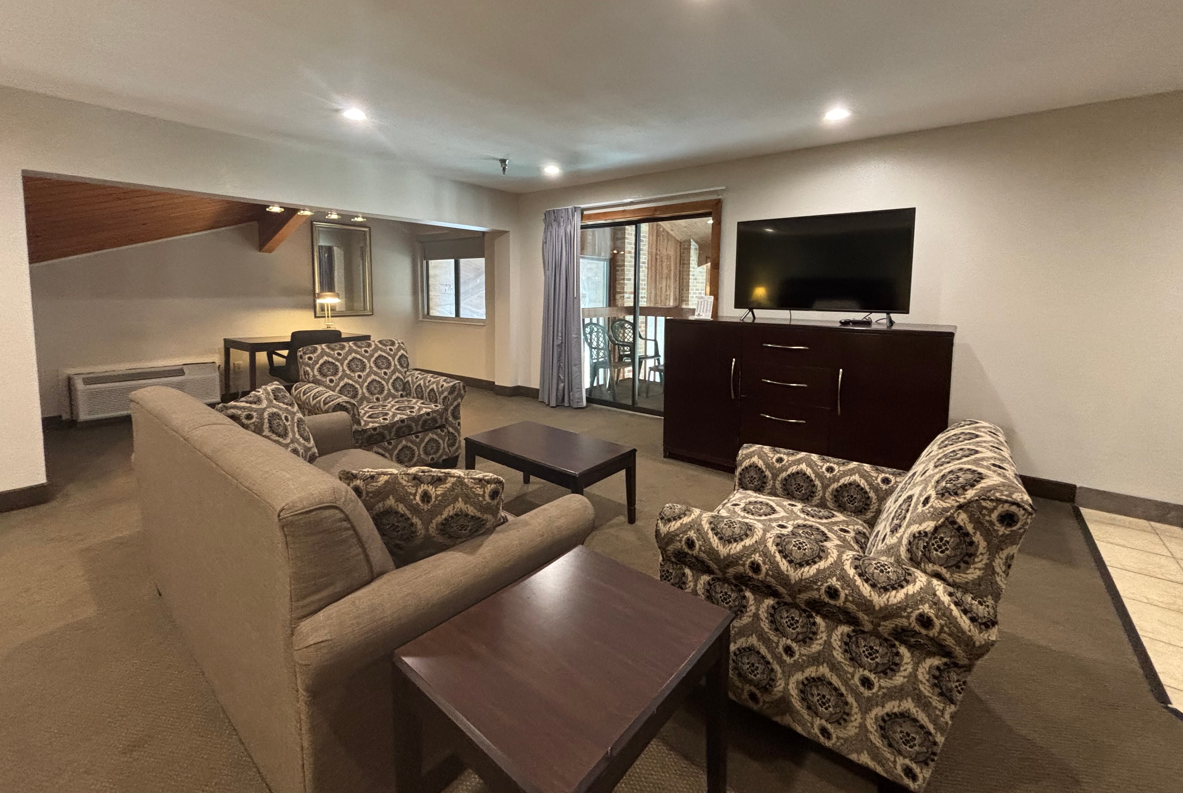 Guest room at the Baymont by Wyndham Tuscola in Tuscola, Illinois