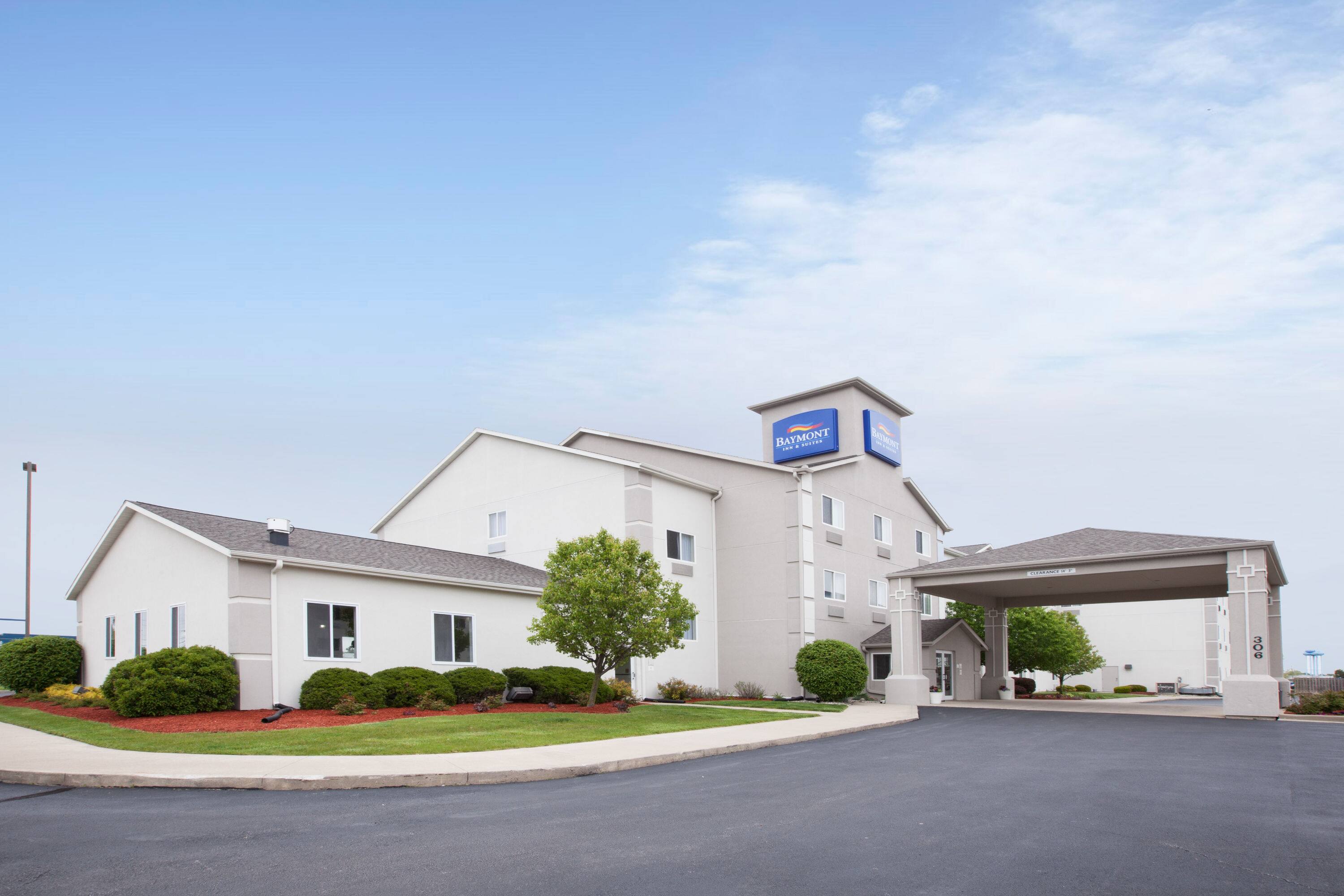 Baymont By Wyndham Auburn Hotels In 46706