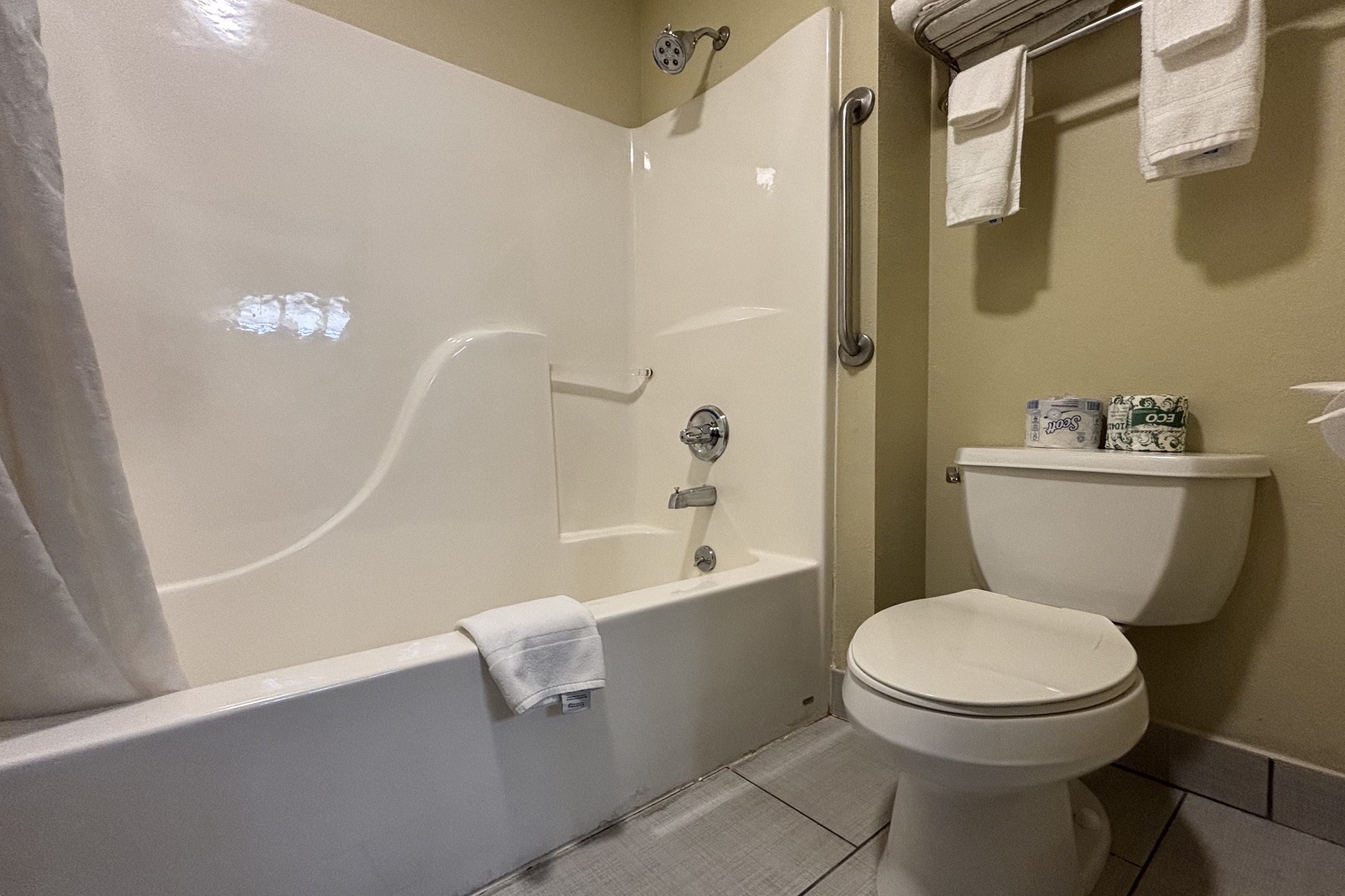 Guest room bath at the Baymont by Wyndham Dale in Dale, Indiana