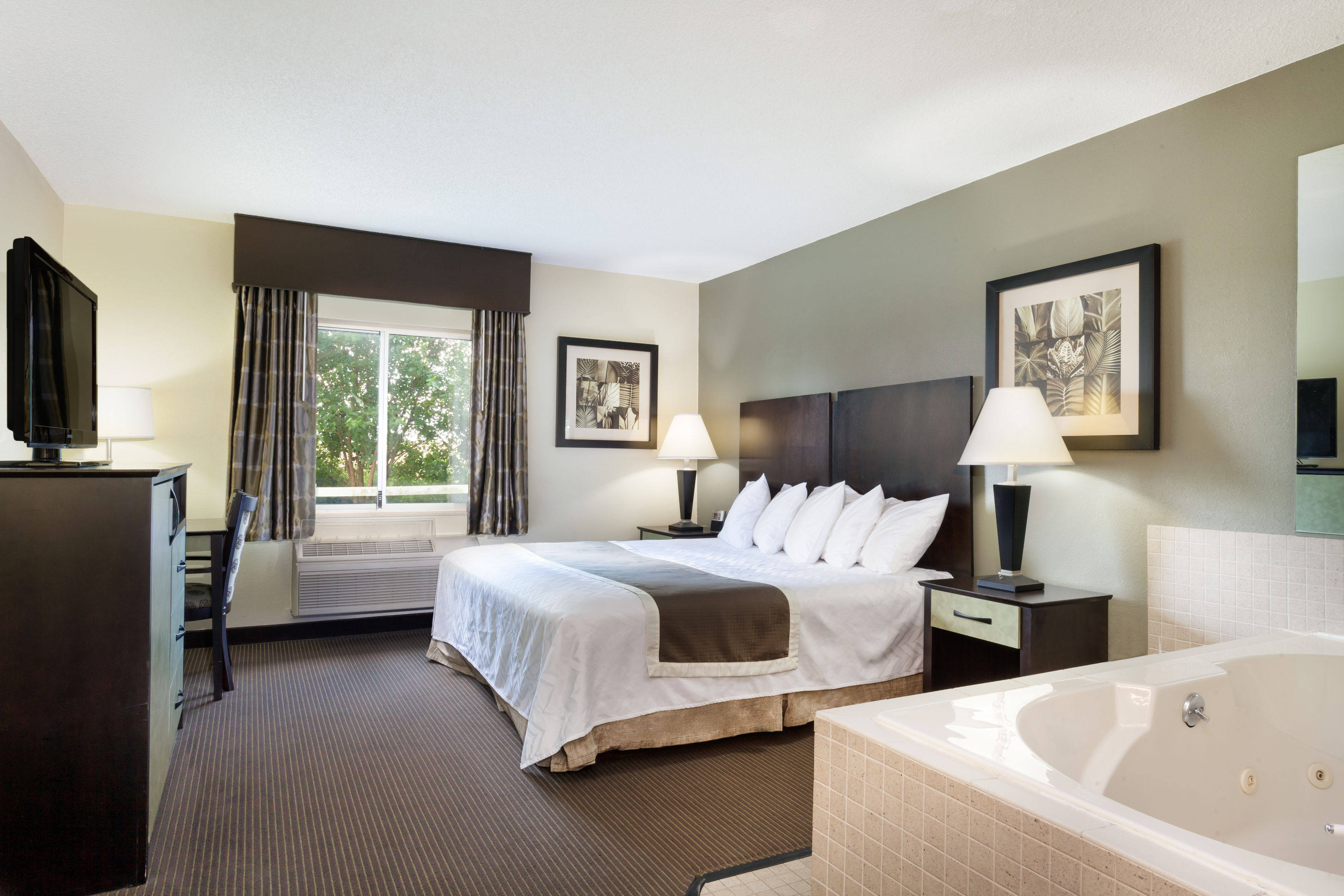 Baymont by Wyndham Dale suite in Dale, Indiana