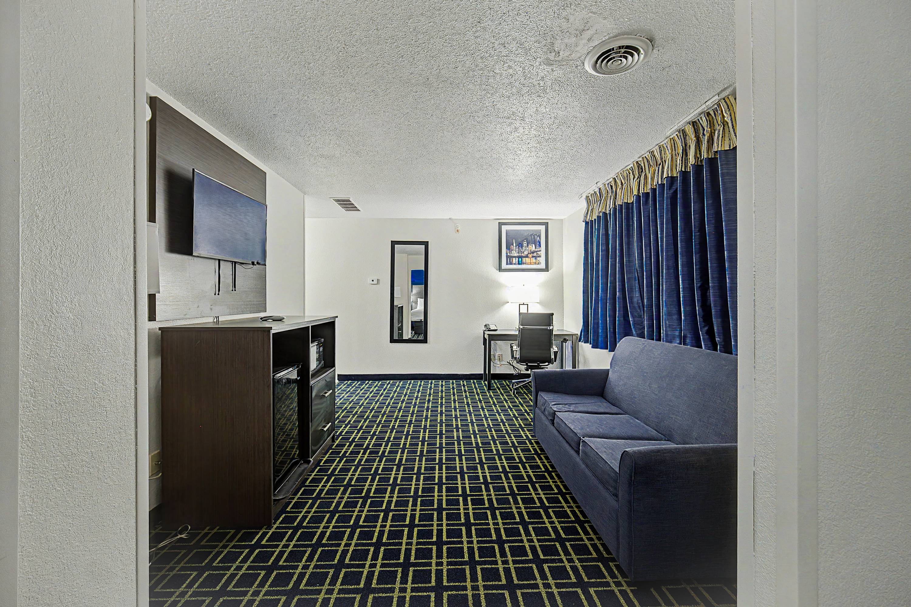 Guest room at the Baymont by Wyndham Greensburg in Greensburg, Indiana
