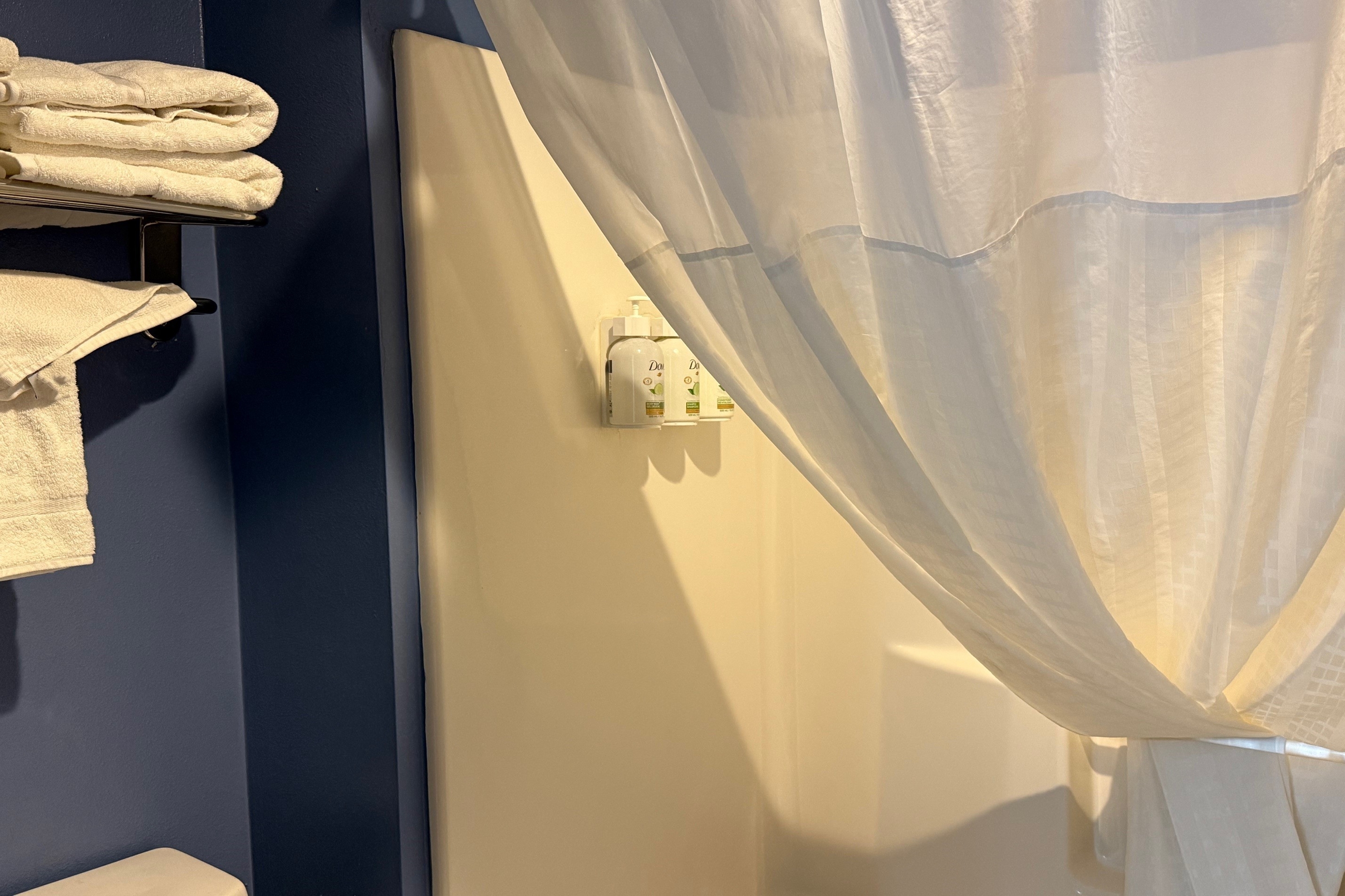 Guest room bath at the Baymont by Wyndham Evansville North/Haubstadt in Haubstadt, Indiana