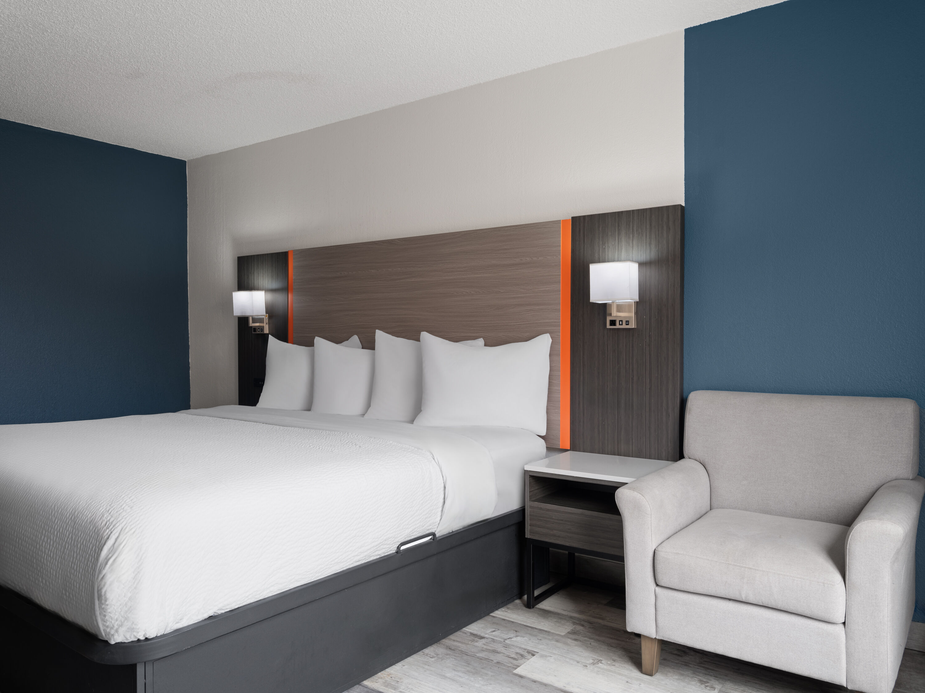 Guest room at the Baymont by Wyndham Indianapolis East in Indianapolis, Indiana