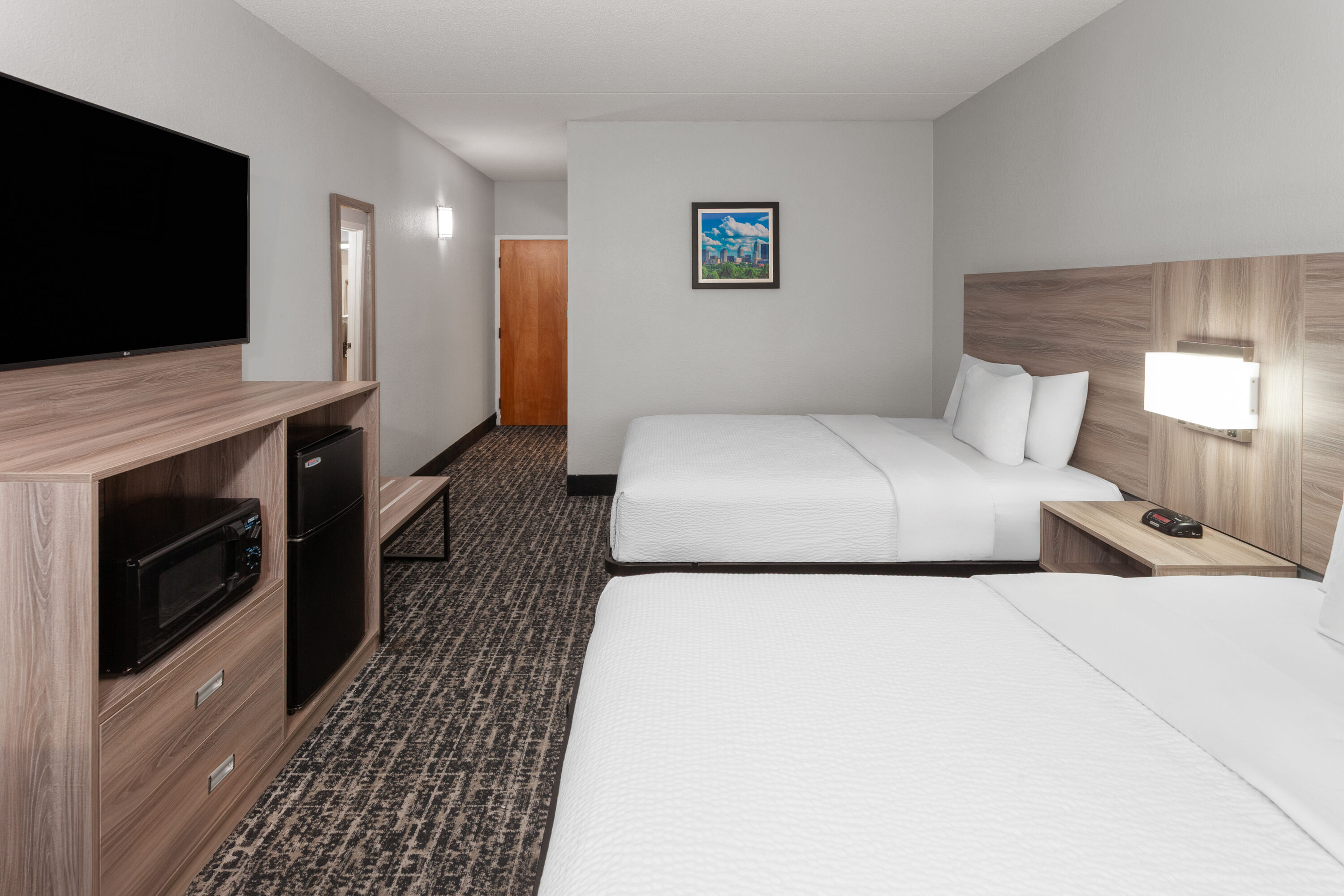 Guest room at the Baymont by Wyndham Indianapolis South in Indianapolis, Indiana