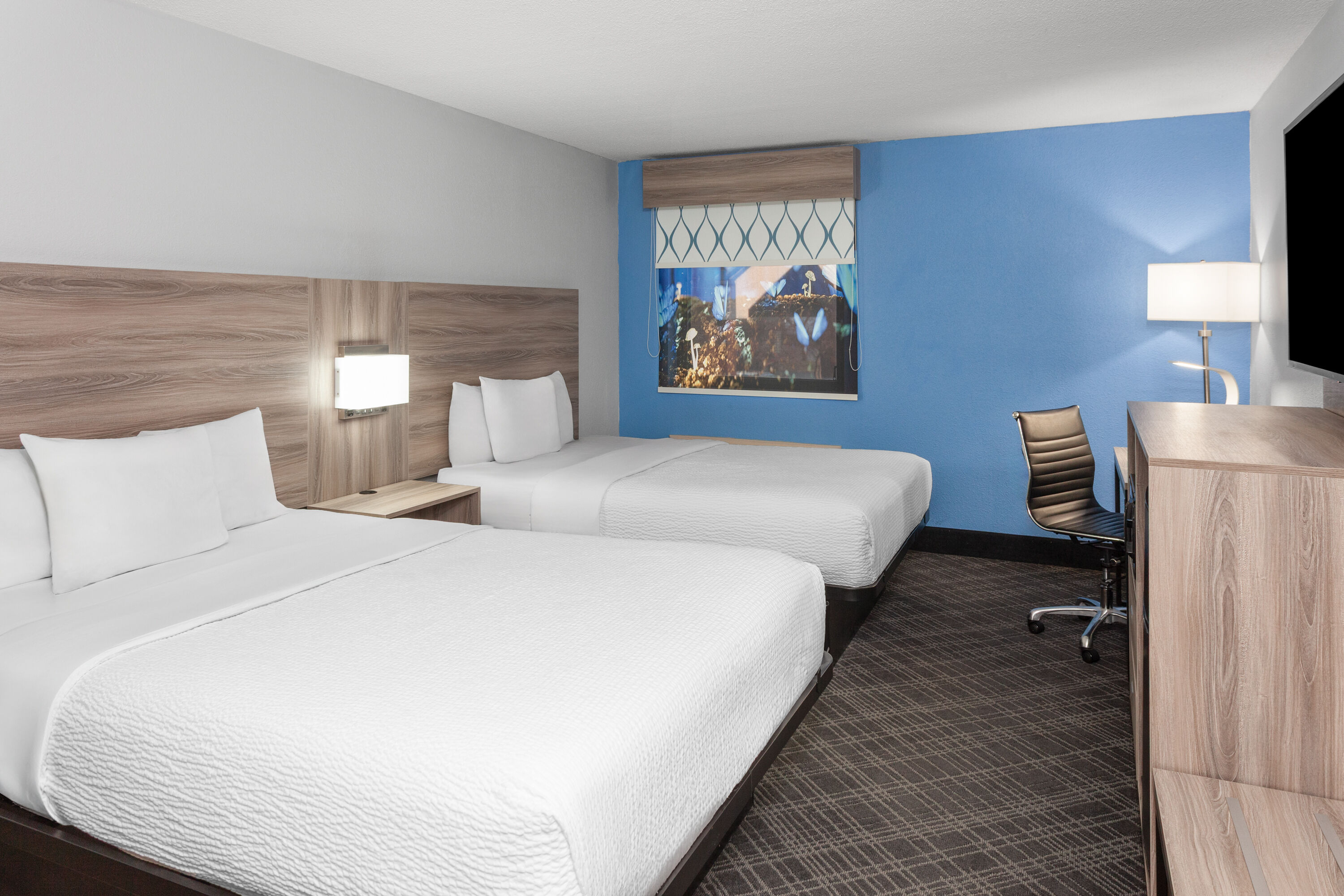 Baymont by Wyndham Indianapolis South suite in Indianapolis, Indiana