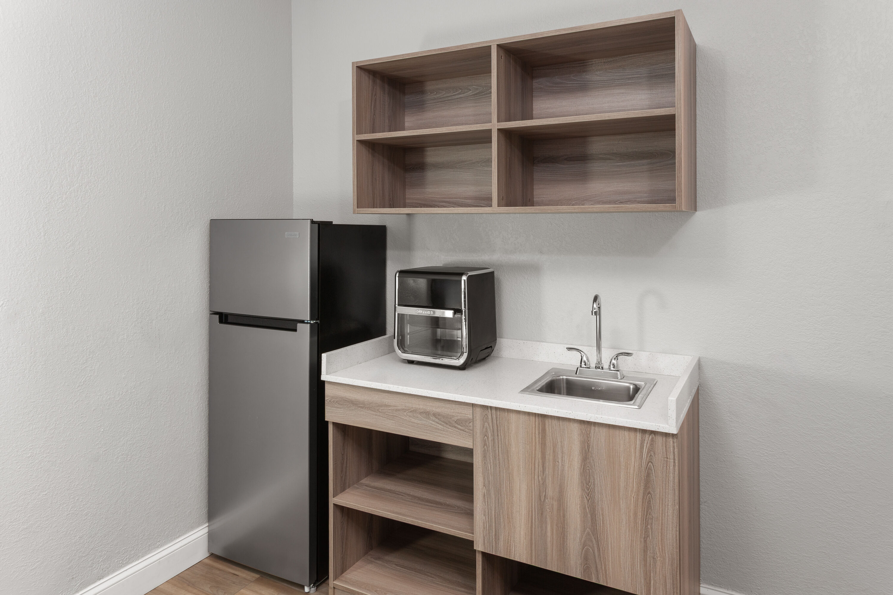 Baymont by Wyndham Indianapolis South suite in Indianapolis, Indiana