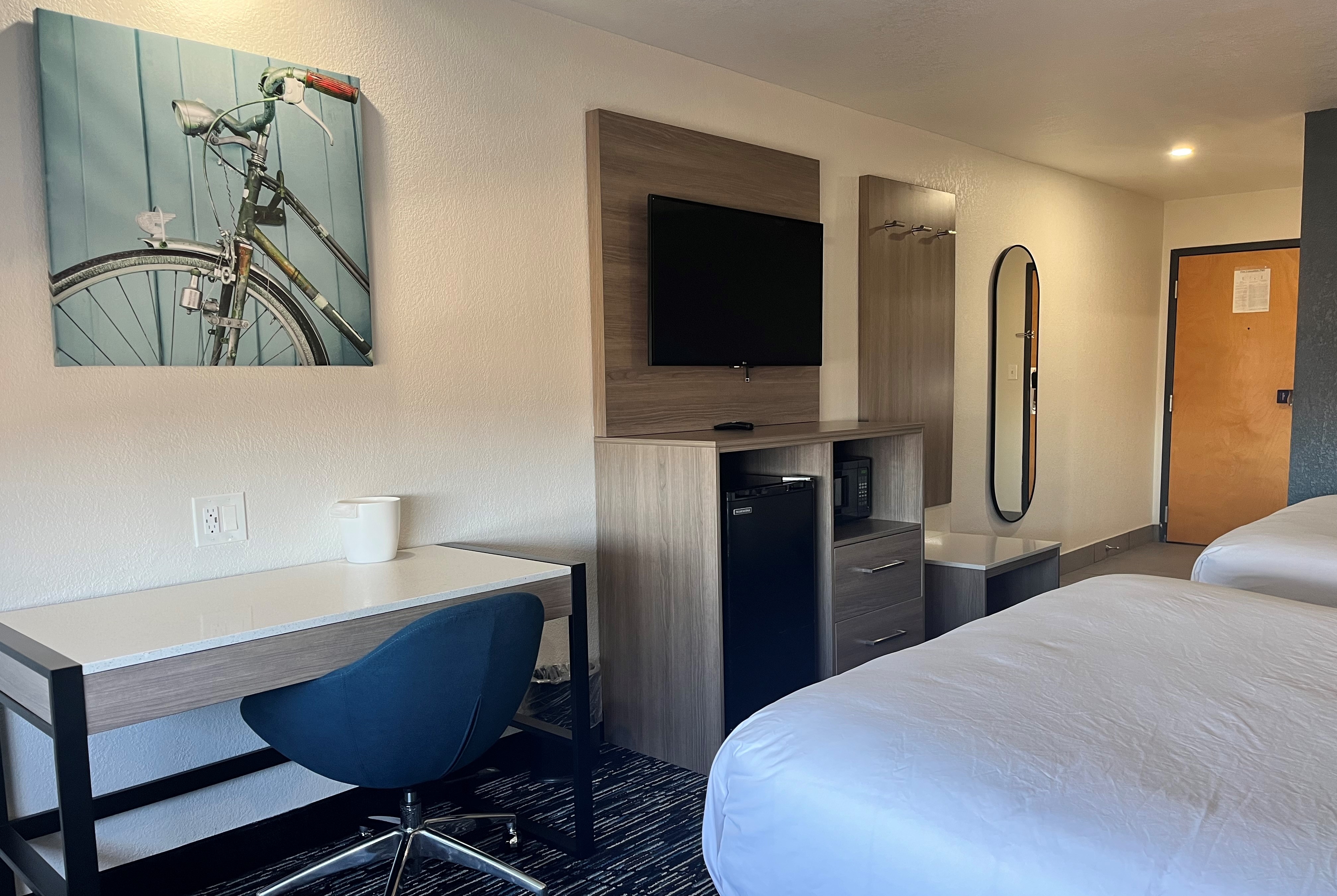 Guest room at the Baymont by Wyndham Indianapolis Northeast in Indianapolis, Indiana