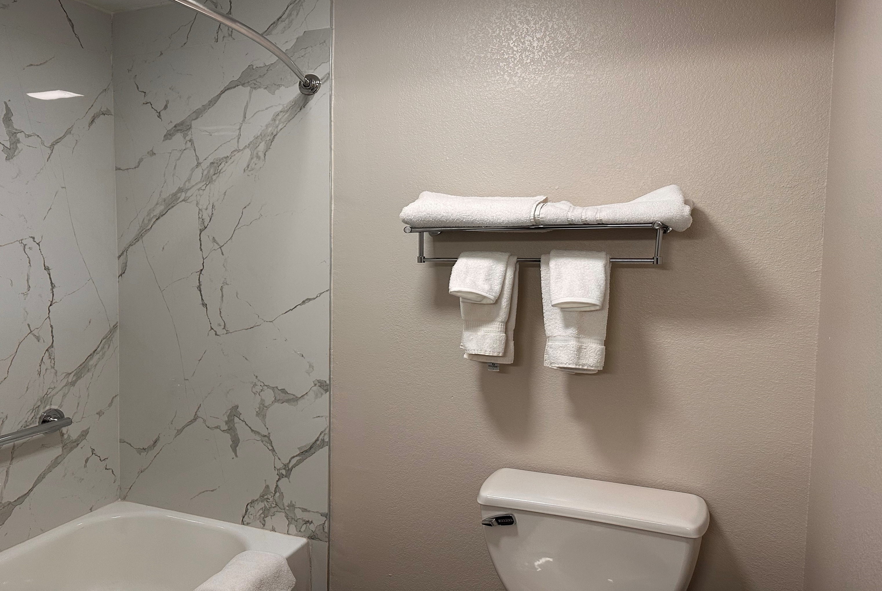 Guest room bath at the Baymont by Wyndham Noblesville in Noblesville, Indiana