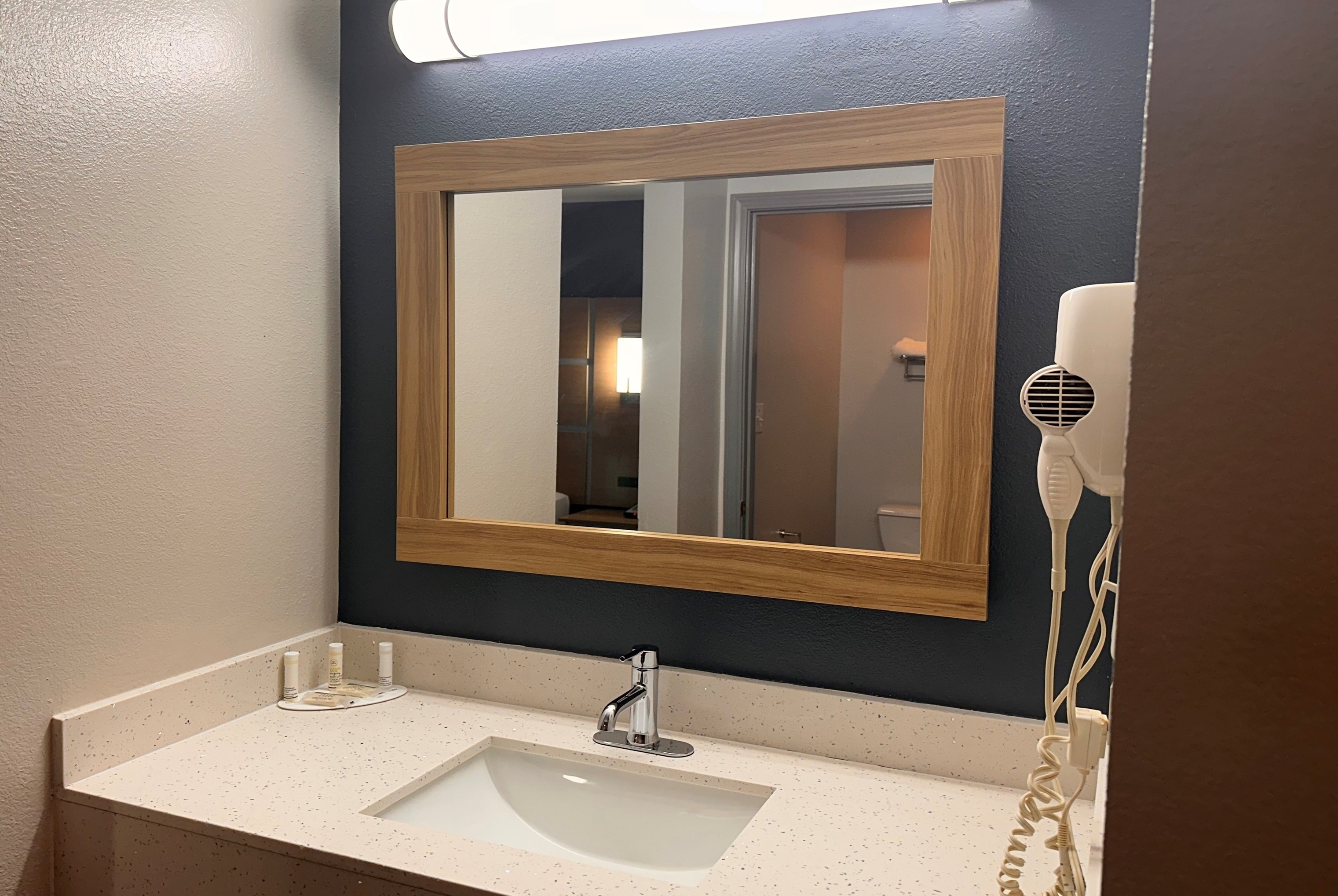 Guest room bath at the Baymont by Wyndham Noblesville in Noblesville, Indiana