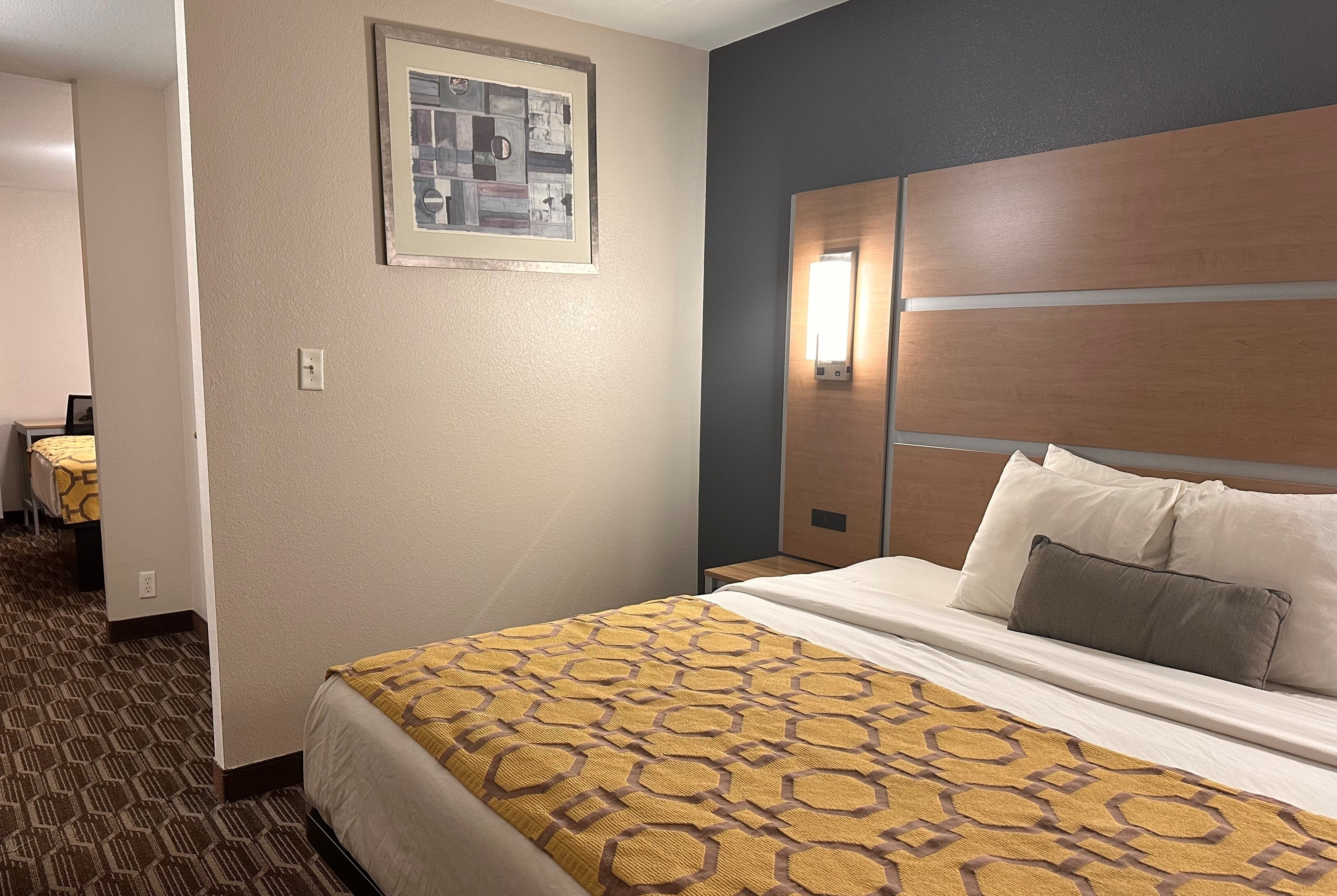 Guest room at the Baymont by Wyndham Noblesville in Noblesville, Indiana