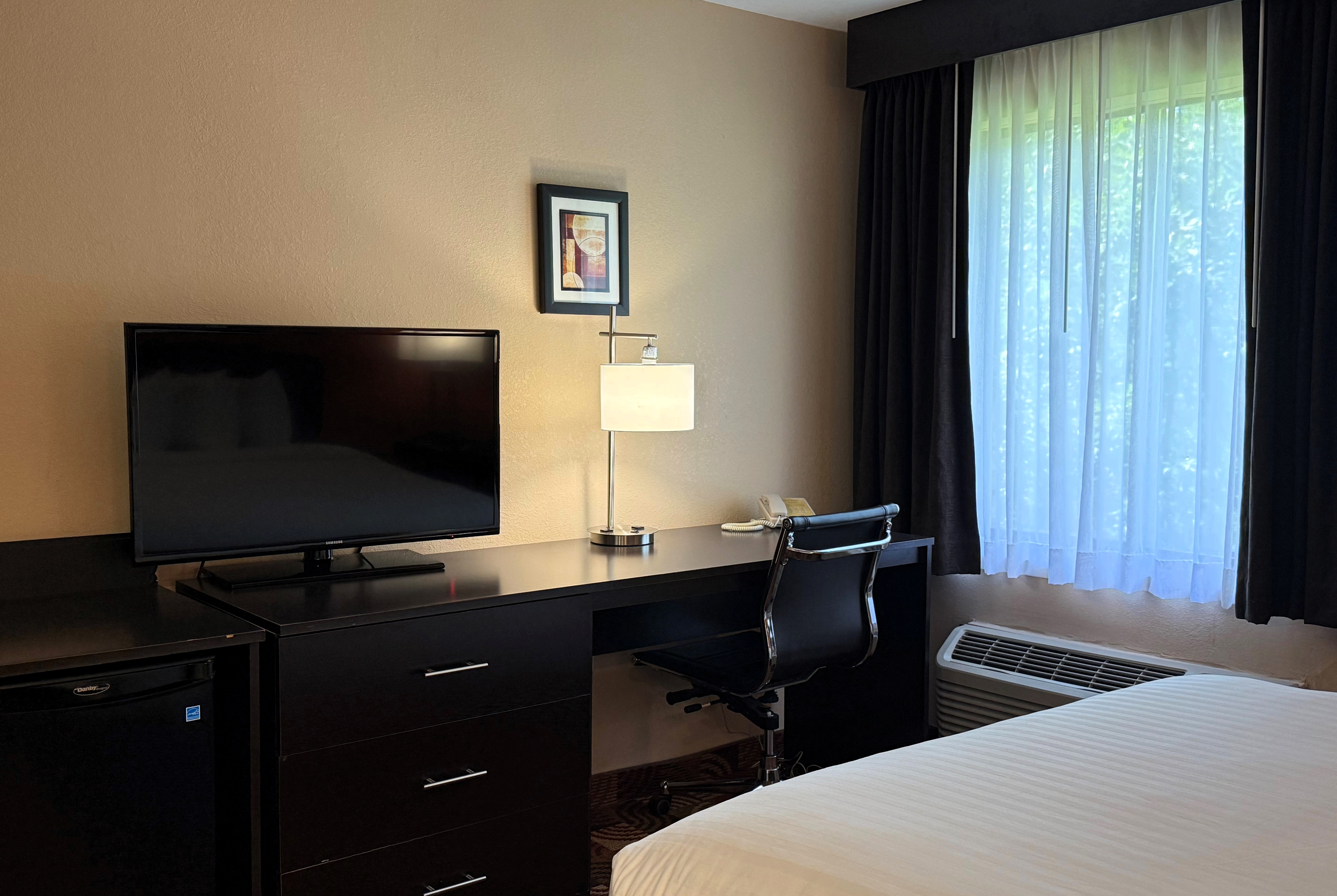 Guest room at the Baymont by Wyndham Plainfield/ Indianapolis Arpt Area in Plainfield, Indiana
