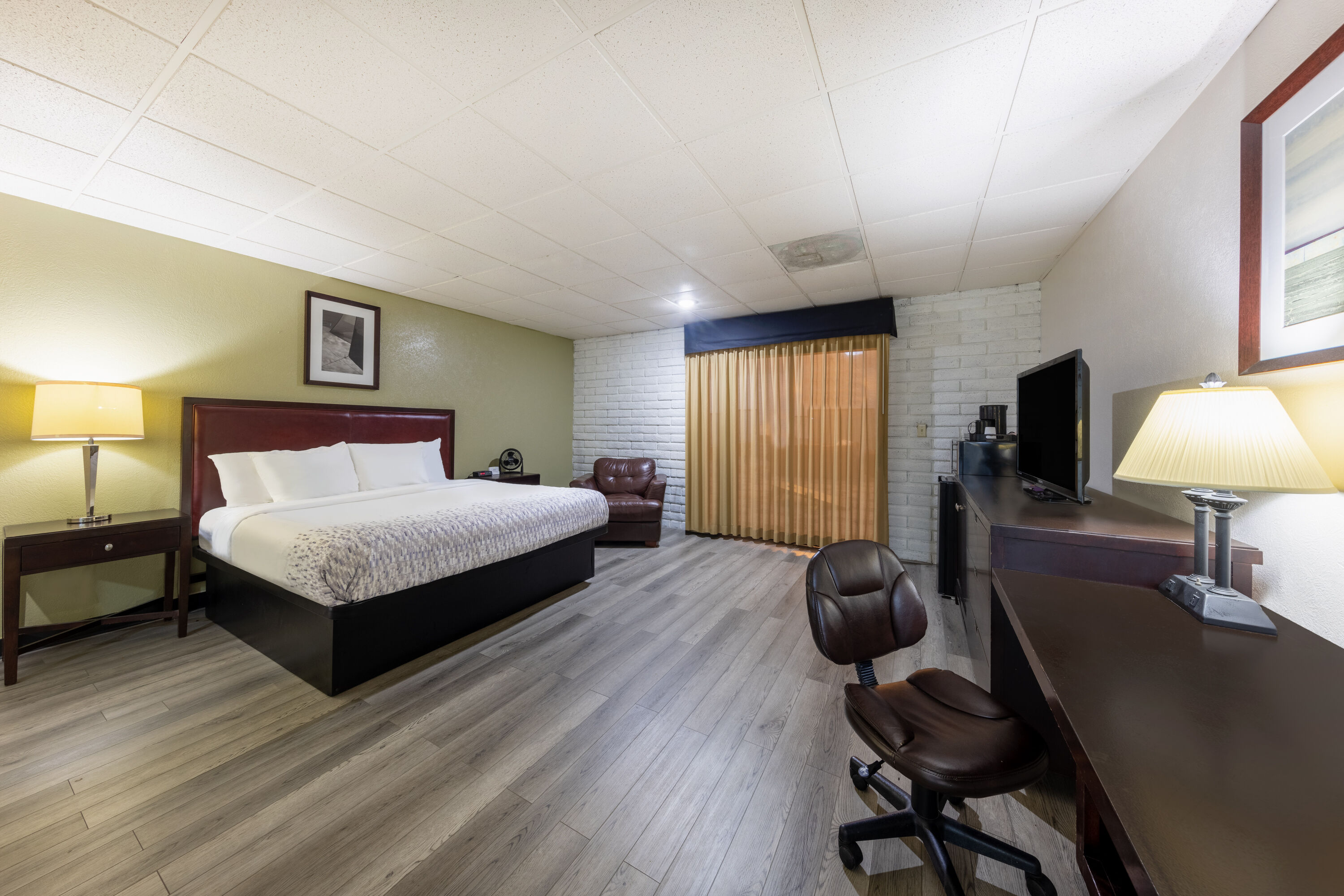 Baymont by Wyndham El Dorado suite in El Dorado, Kansas