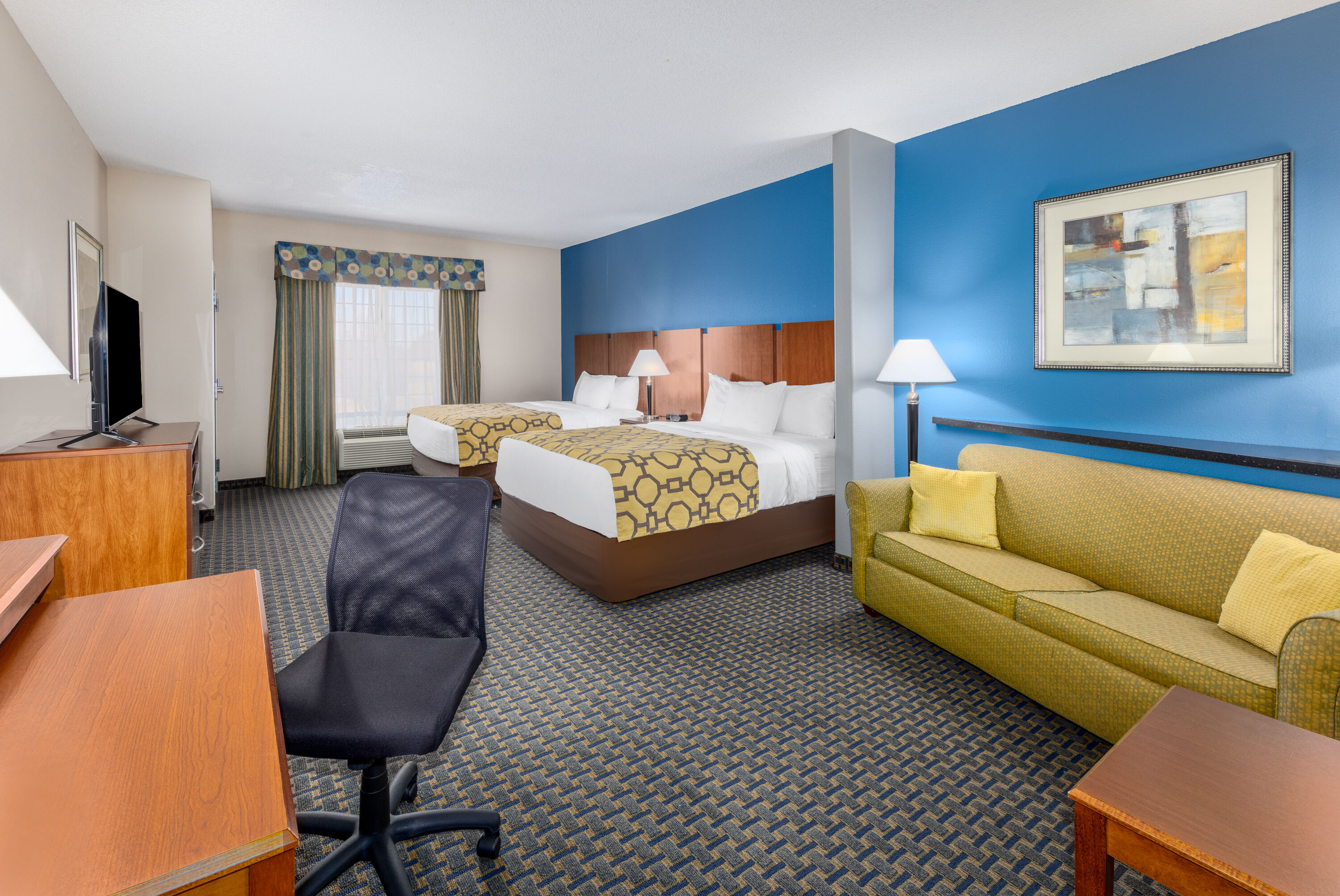 Guest room at the Baymont by Wyndham Pratt in Pratt, Kansas