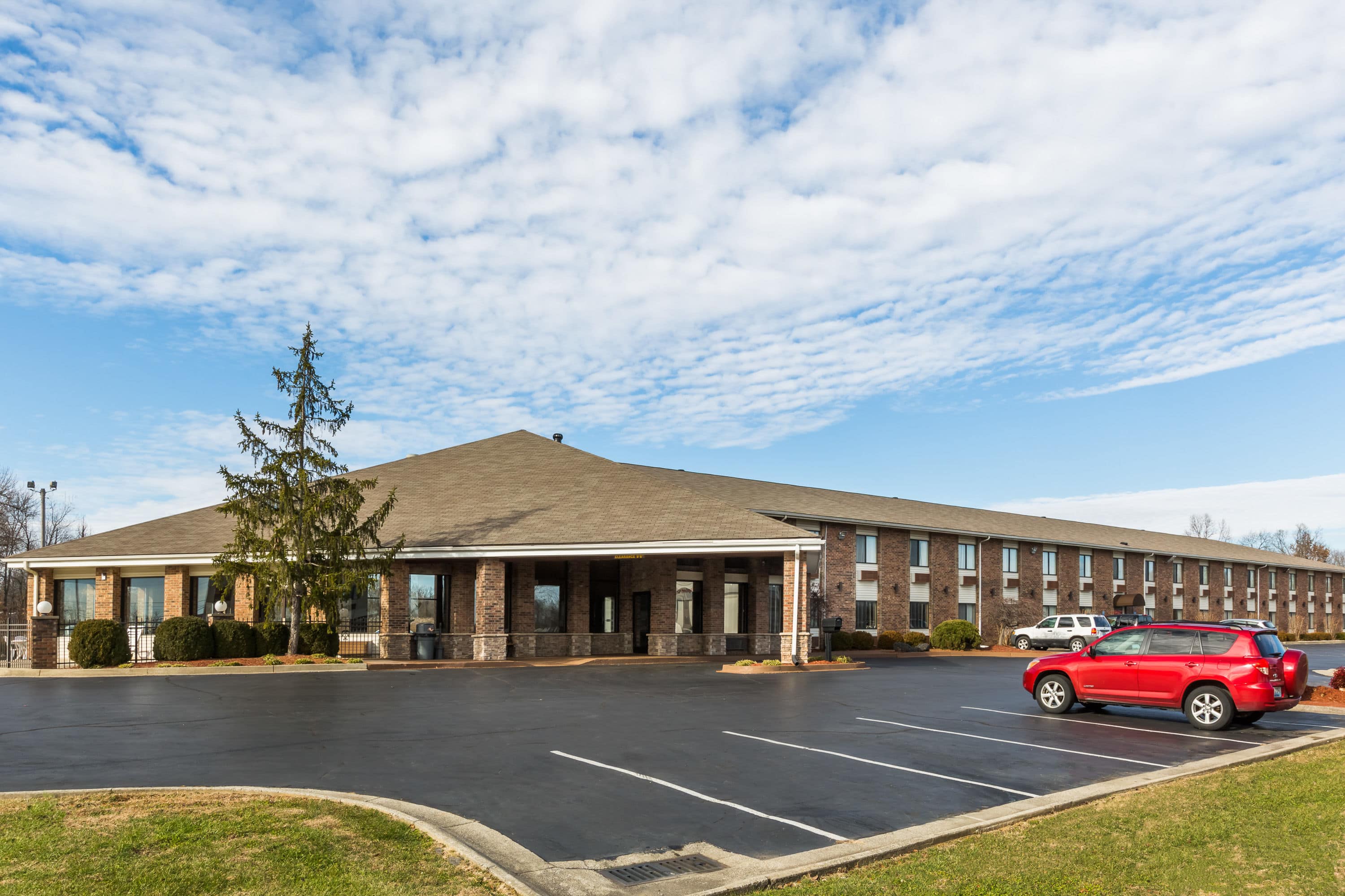Baymont By Wyndham Louisville South I 65 Brooks Ky Hotels
