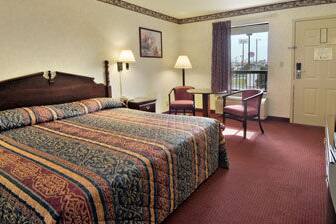 Guest room at the Baymont Inn & Suites Cave City in Cave City, Kentucky