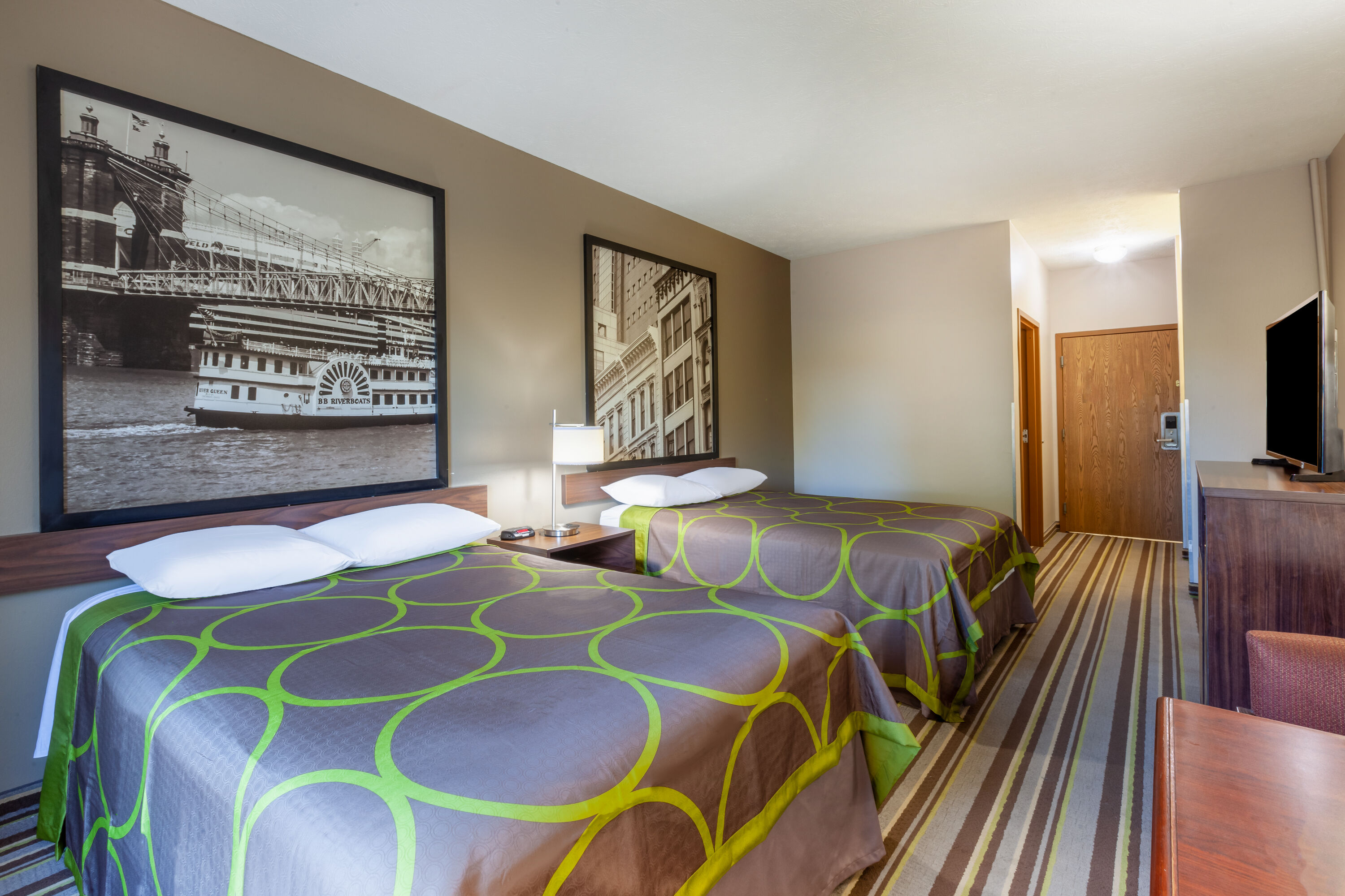 Guest room at the Baymont by Wyndham La Grange KY Southeast in La Grange, Kentucky