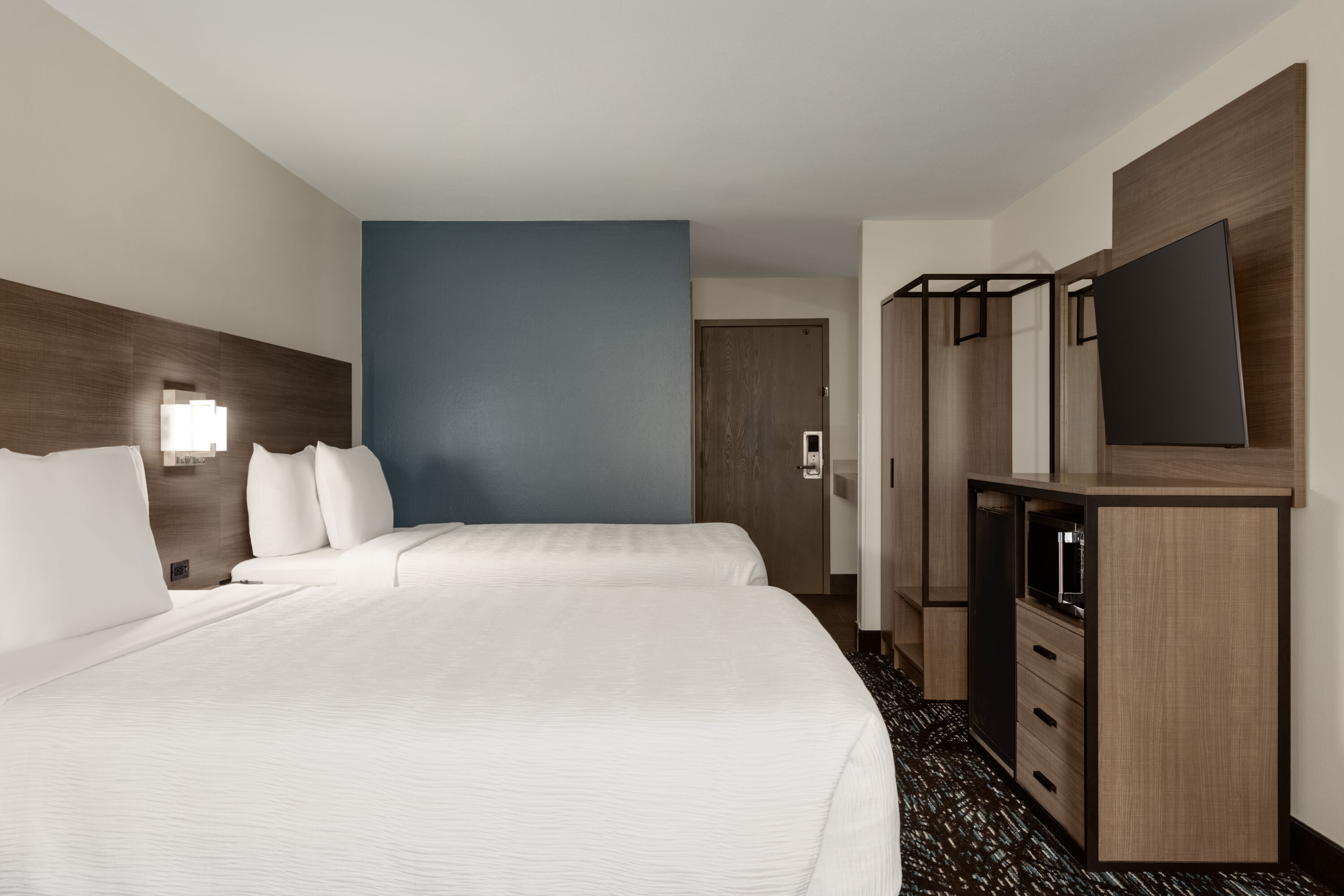 Guest room at the Baymont by Wyndham La Grange KY Southeast in La Grange, Kentucky