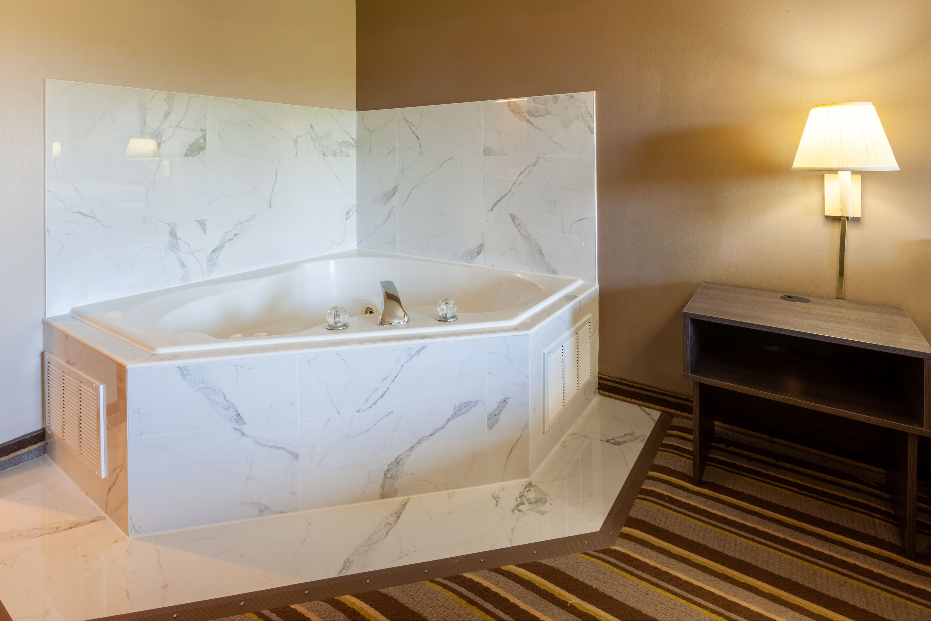 Baymont by Wyndham La Grange KY Southeast suite in La Grange, Kentucky