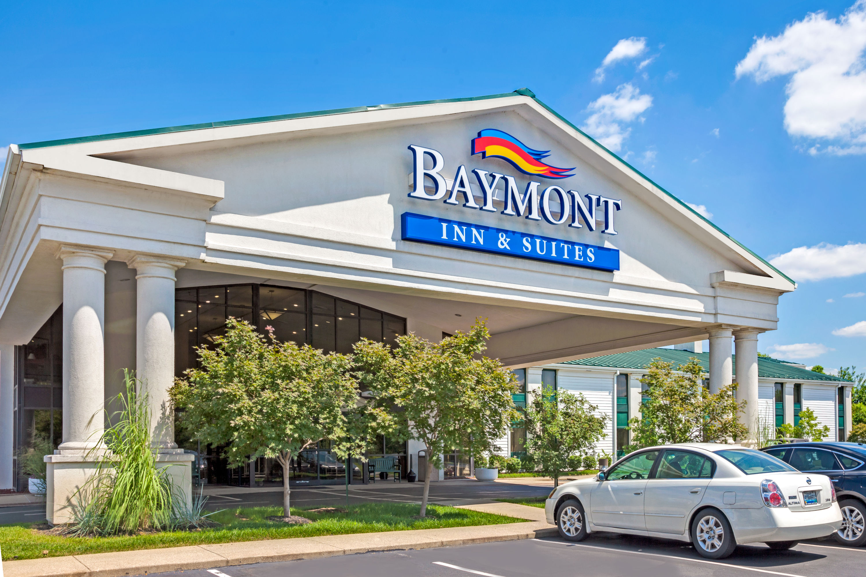 Exterior of Baymont by Wyndham Louisville Airport South hotel in Louisville, Kentucky