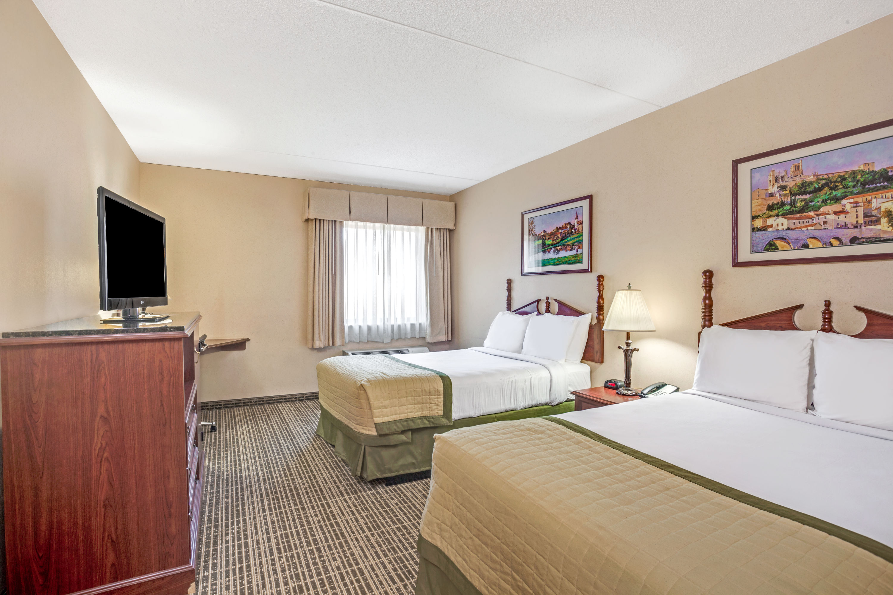 Guest room at the Baymont by Wyndham Louisville Airport South in Louisville, Kentucky