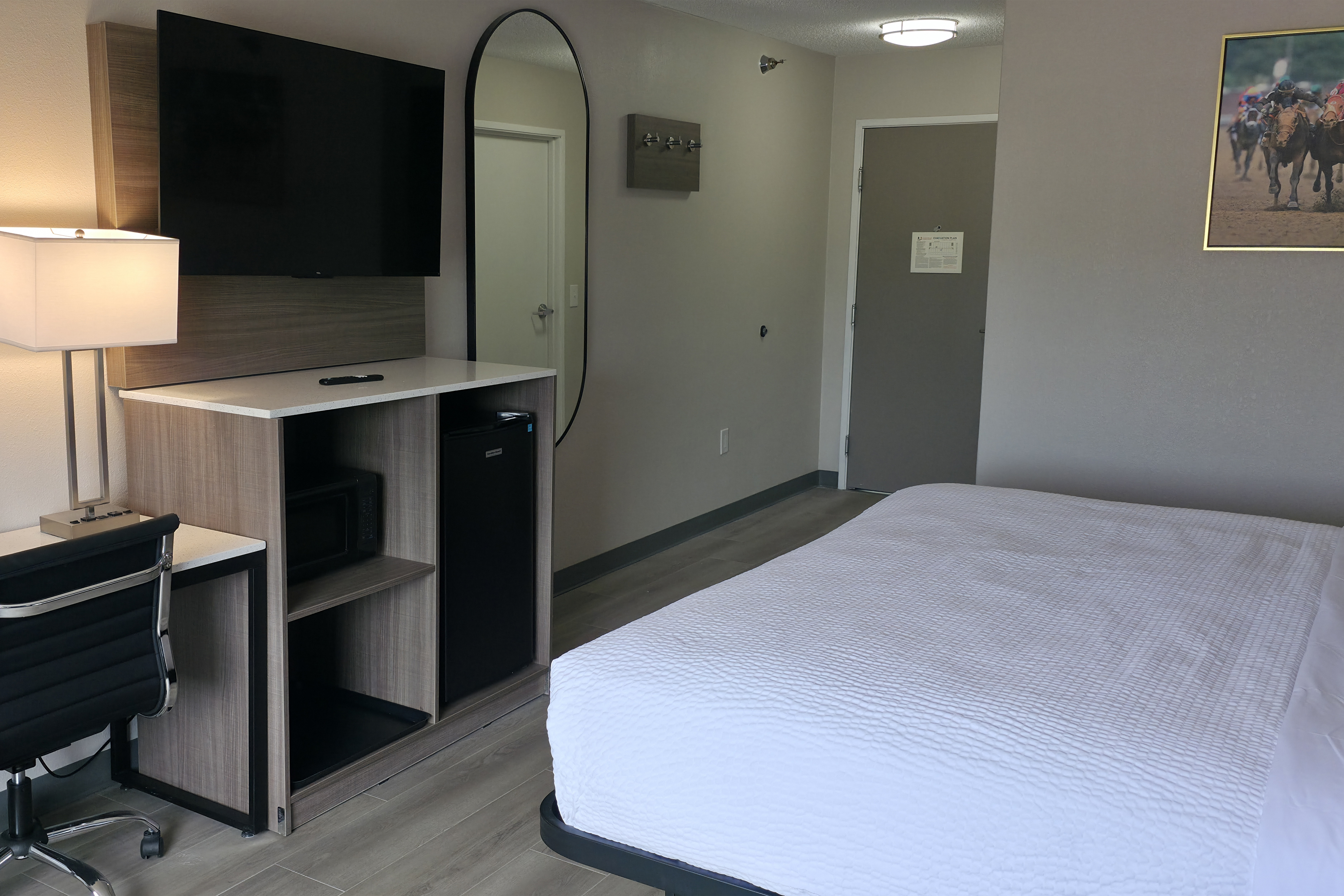 Guest room at the Baymont by Wyndham Louisville Southwest in Louisville, Kentucky