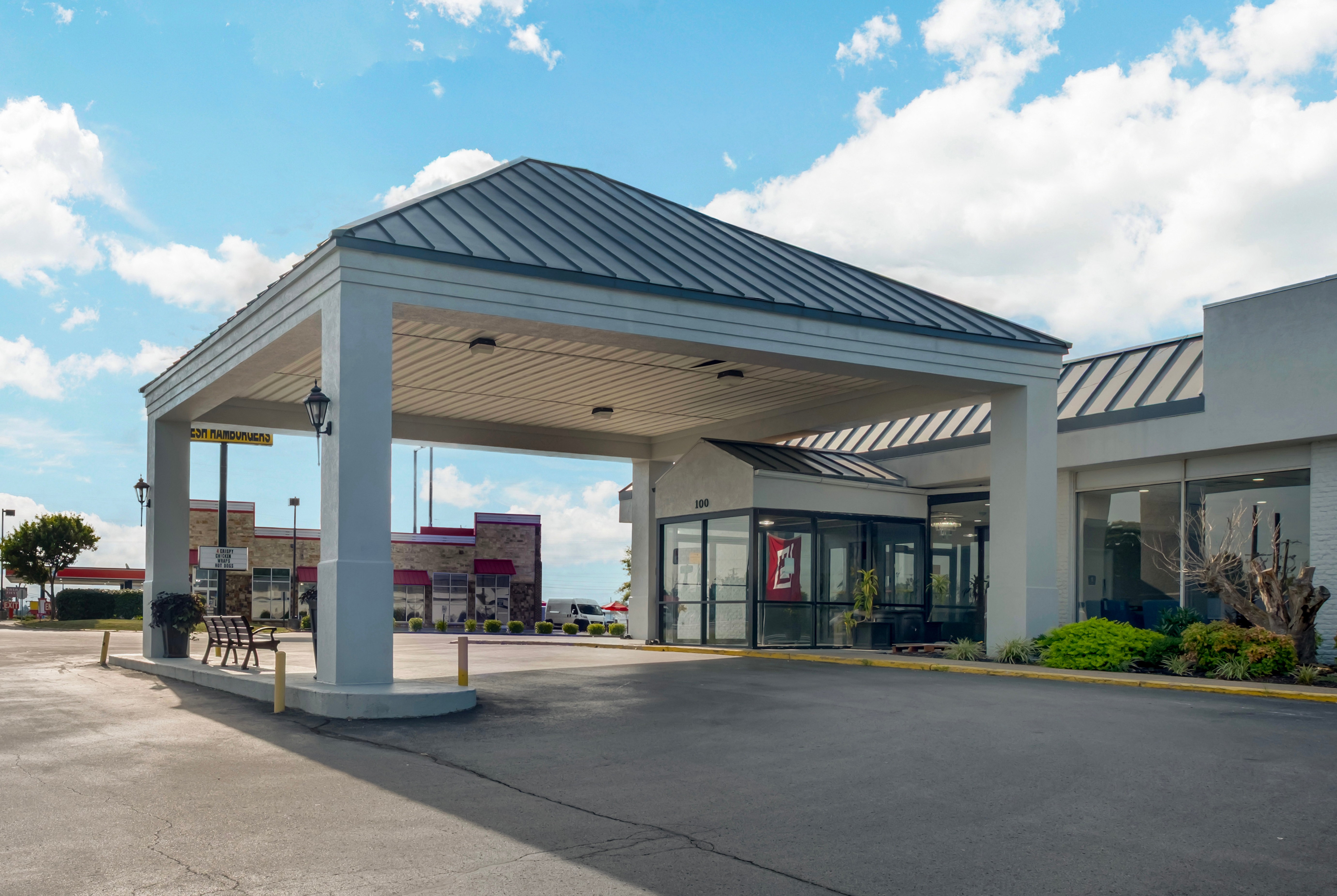 Exterior of Baymont by Wyndham Richmond KY hotel in Richmond, Kentucky