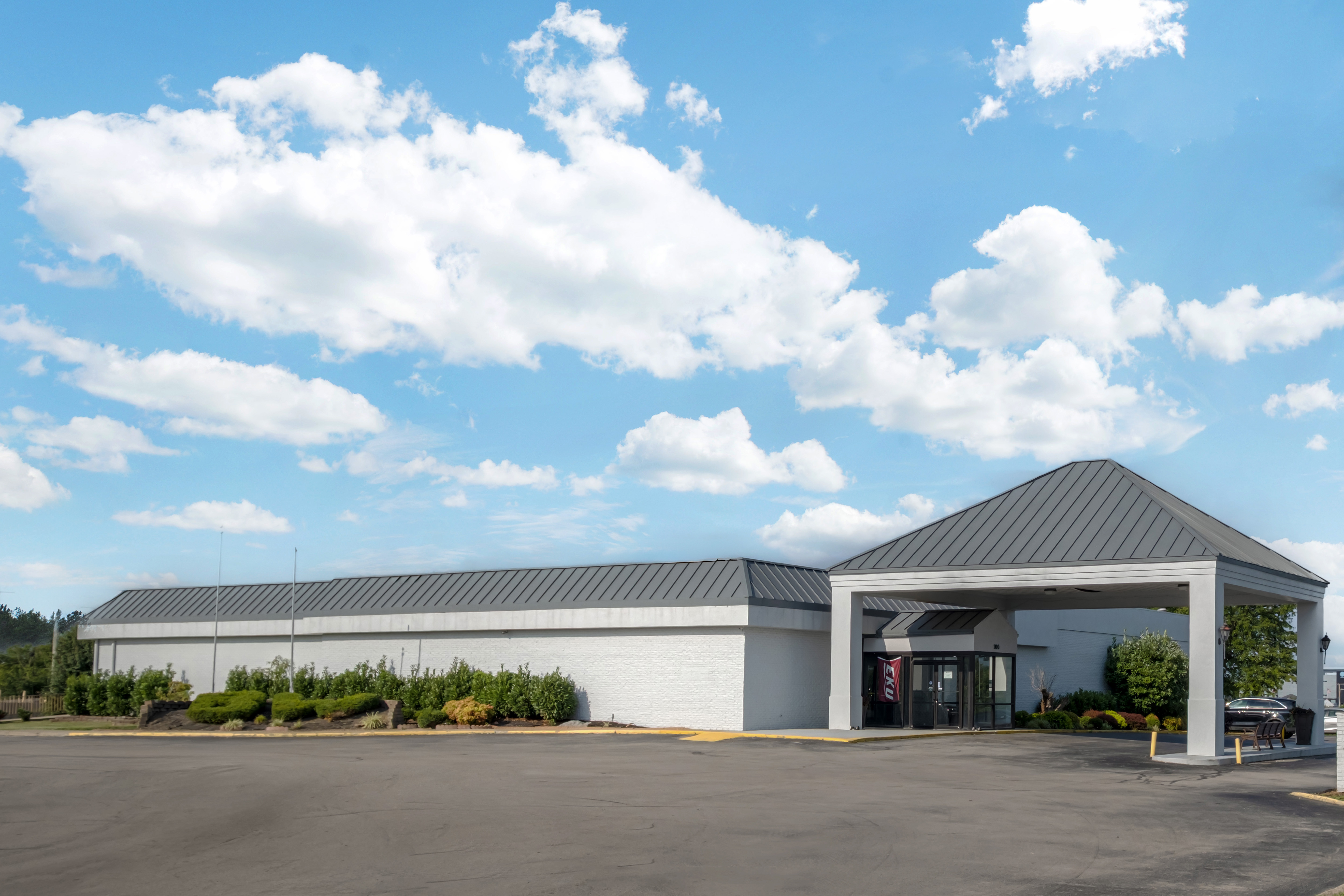 Exterior of Baymont by Wyndham Richmond KY hotel in Richmond, Kentucky