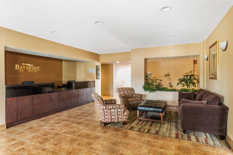 Baymont Inn & Suites Houma hotel lobby in Houma, Louisiana