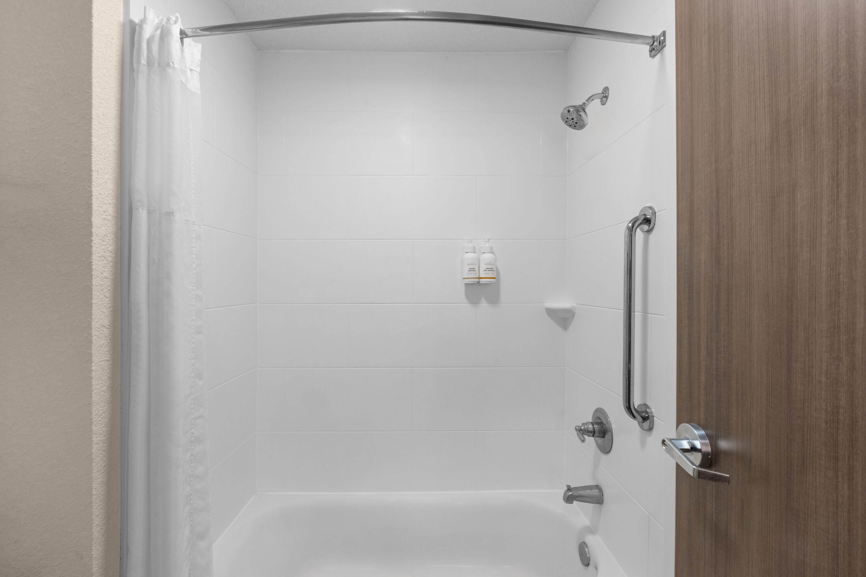 Guest room bath at the Baymont by Wyndham Iowa Lake Charles in Iowa, Louisiana