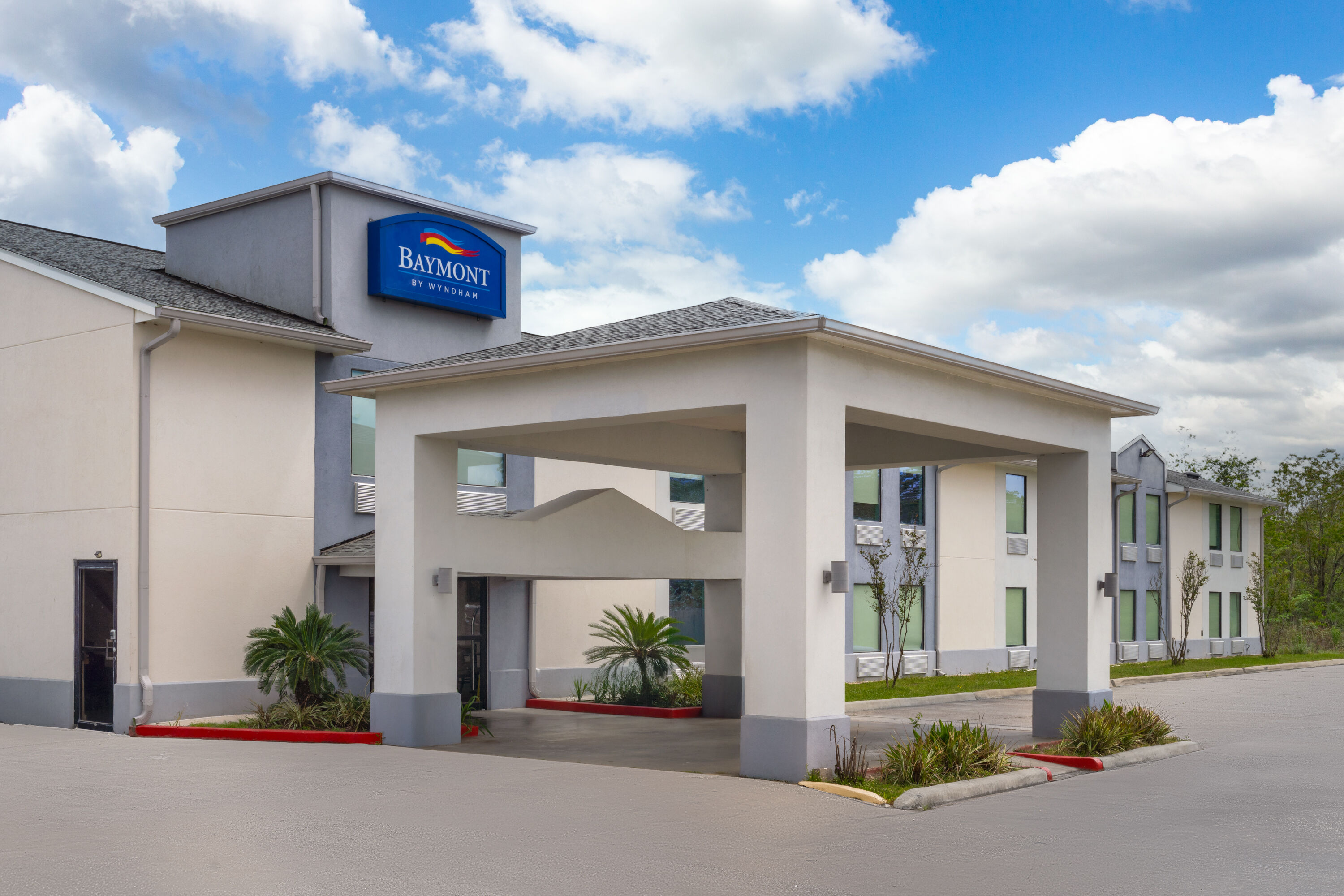 Exterior Day Image of Baymont by Wyndham Iowa Lake Charles hotel in Iowa, Louisiana