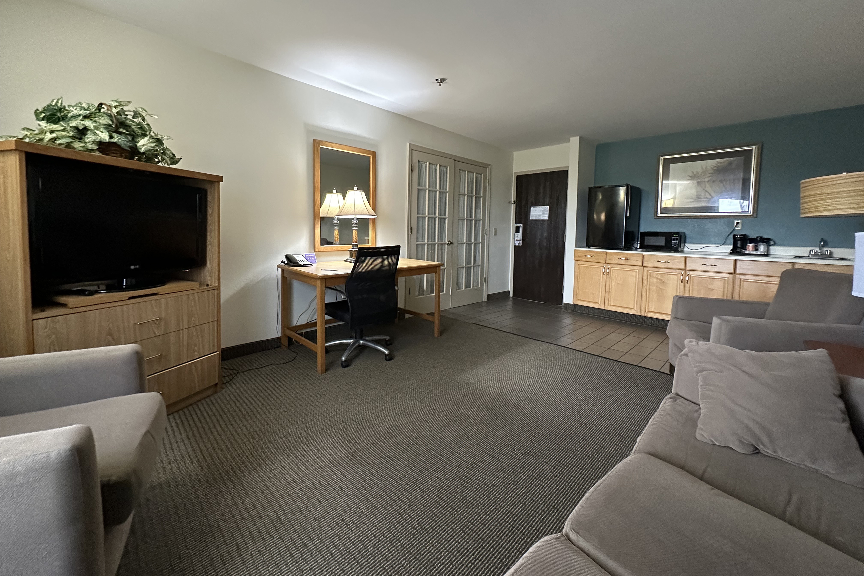 Guest room at the Baymont by Wyndham Slidell in Slidell, Louisiana