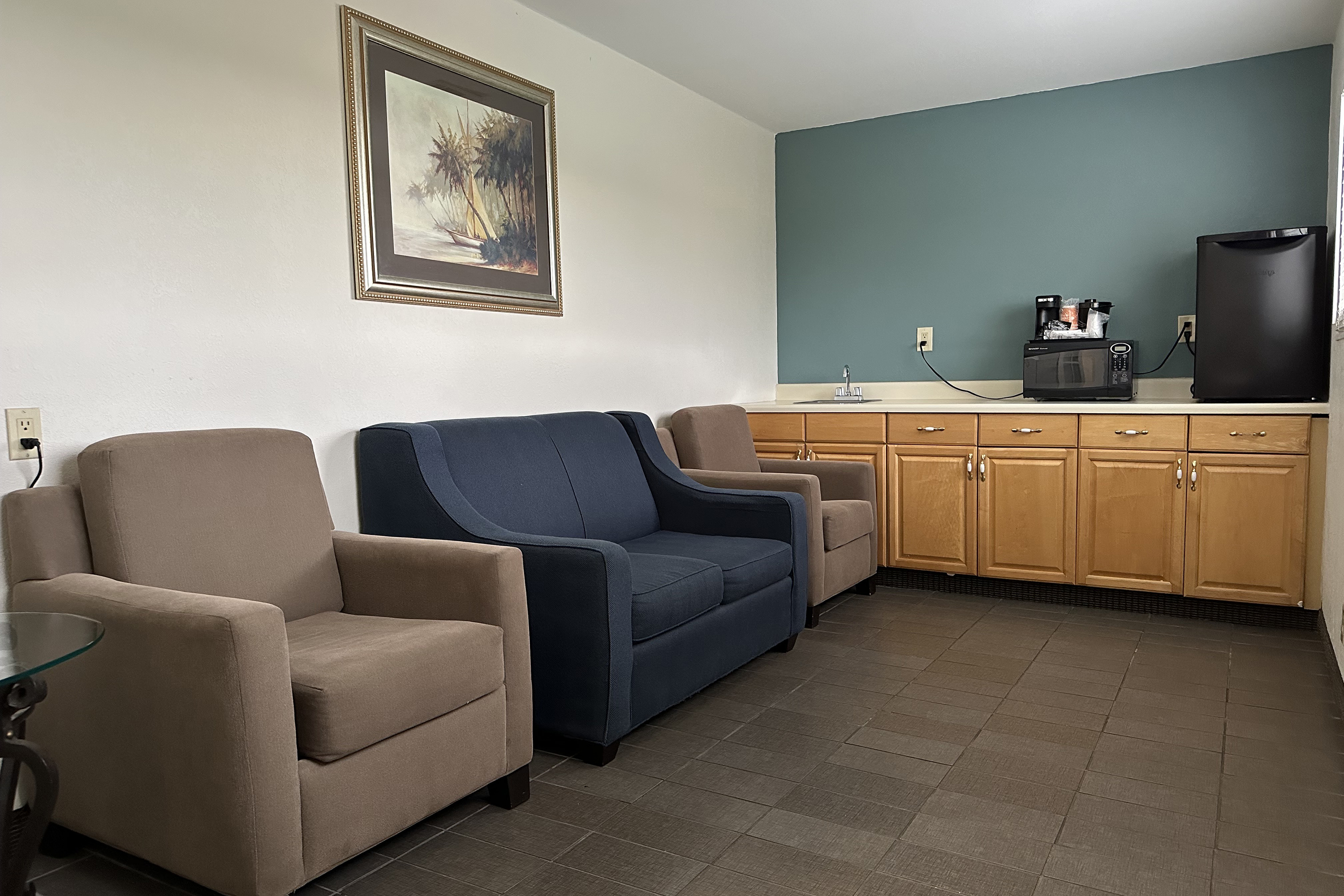 Guest room at the Baymont by Wyndham Slidell in Slidell, Louisiana