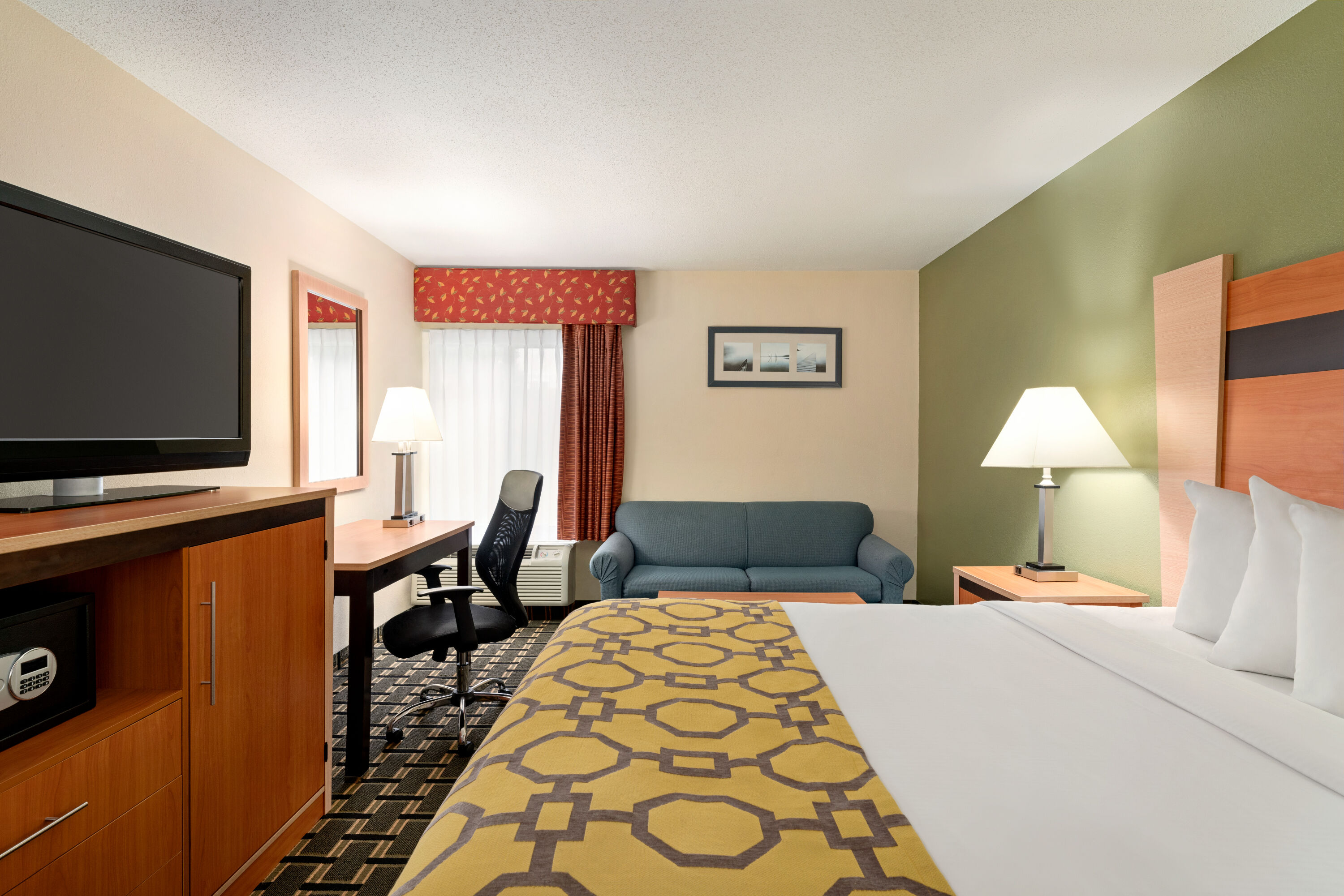 Guest room at the Baymont by Wyndham North Dartmouth / Fall River in North Dartmouth, Massachusetts