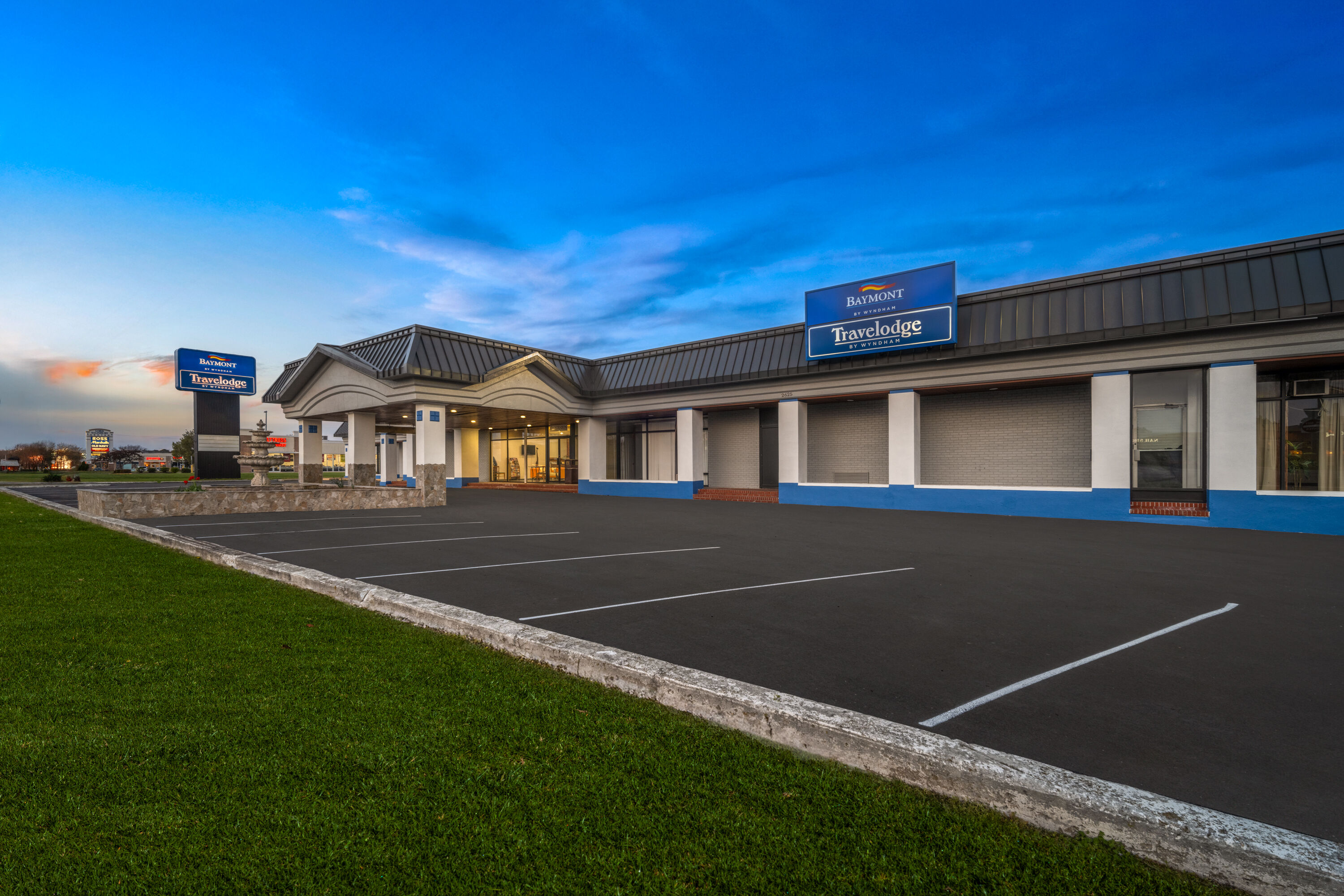 Exterior Dusk Image of Baymont by Wyndham Salisbury MD hotel in Salisbury, Maryland