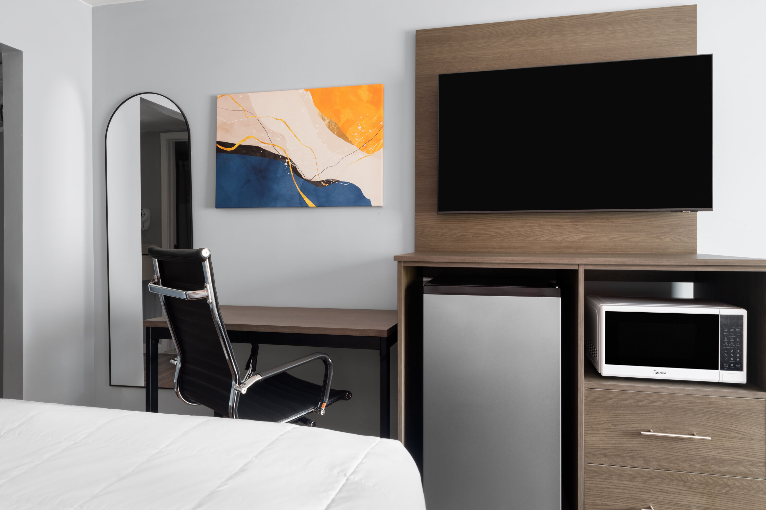 Guest room at the Baymont by Wyndham Salisbury MD in Salisbury, Maryland