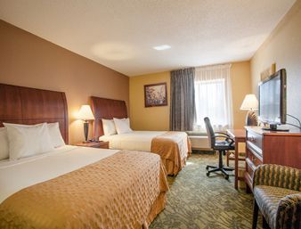 Guest room at the Baymont by Wyndham Battle Creek/I-94 in Battle Creek, Michigan