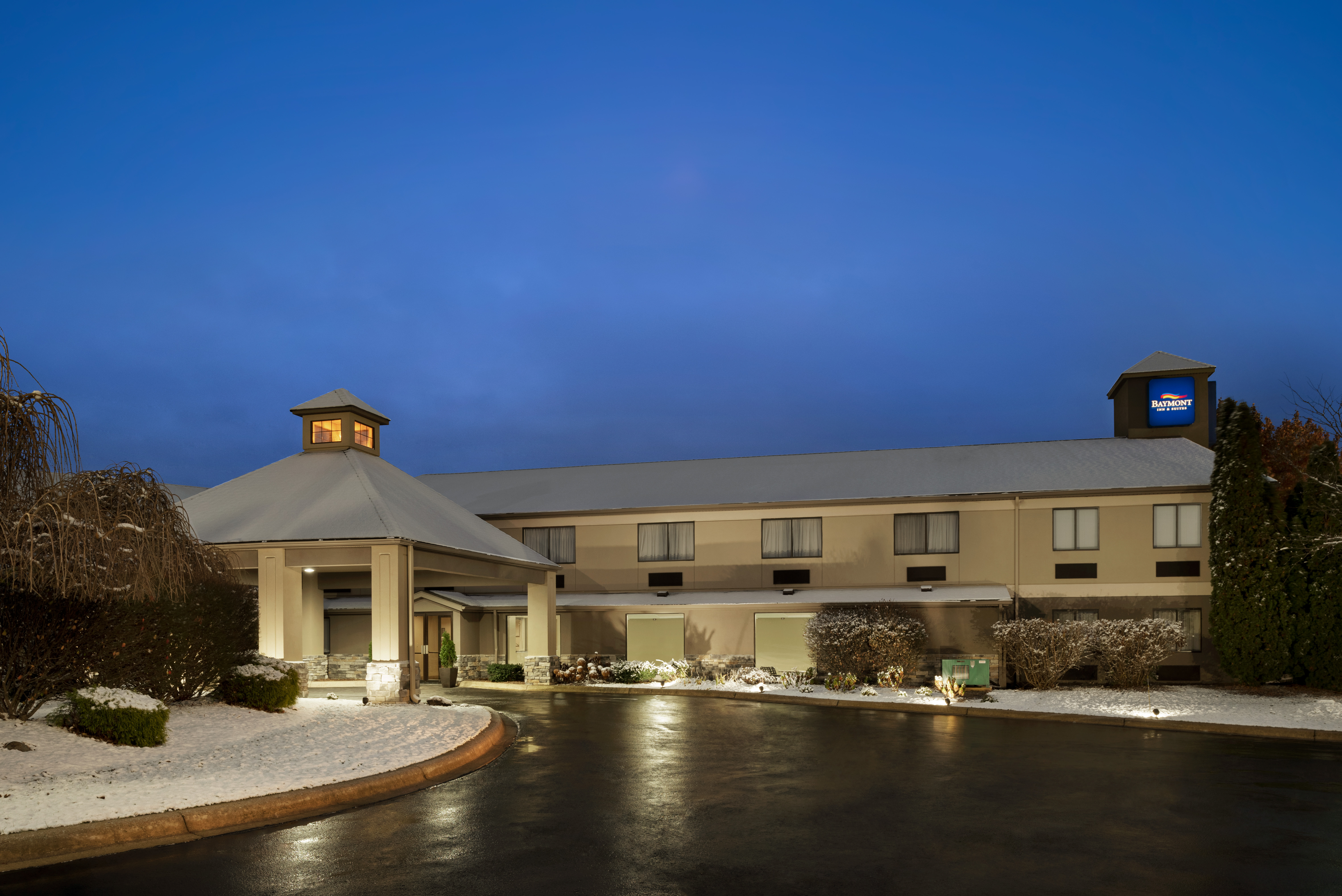 Baymont by Wyndham Belleville Airport Area Belleville, MI Hotels
