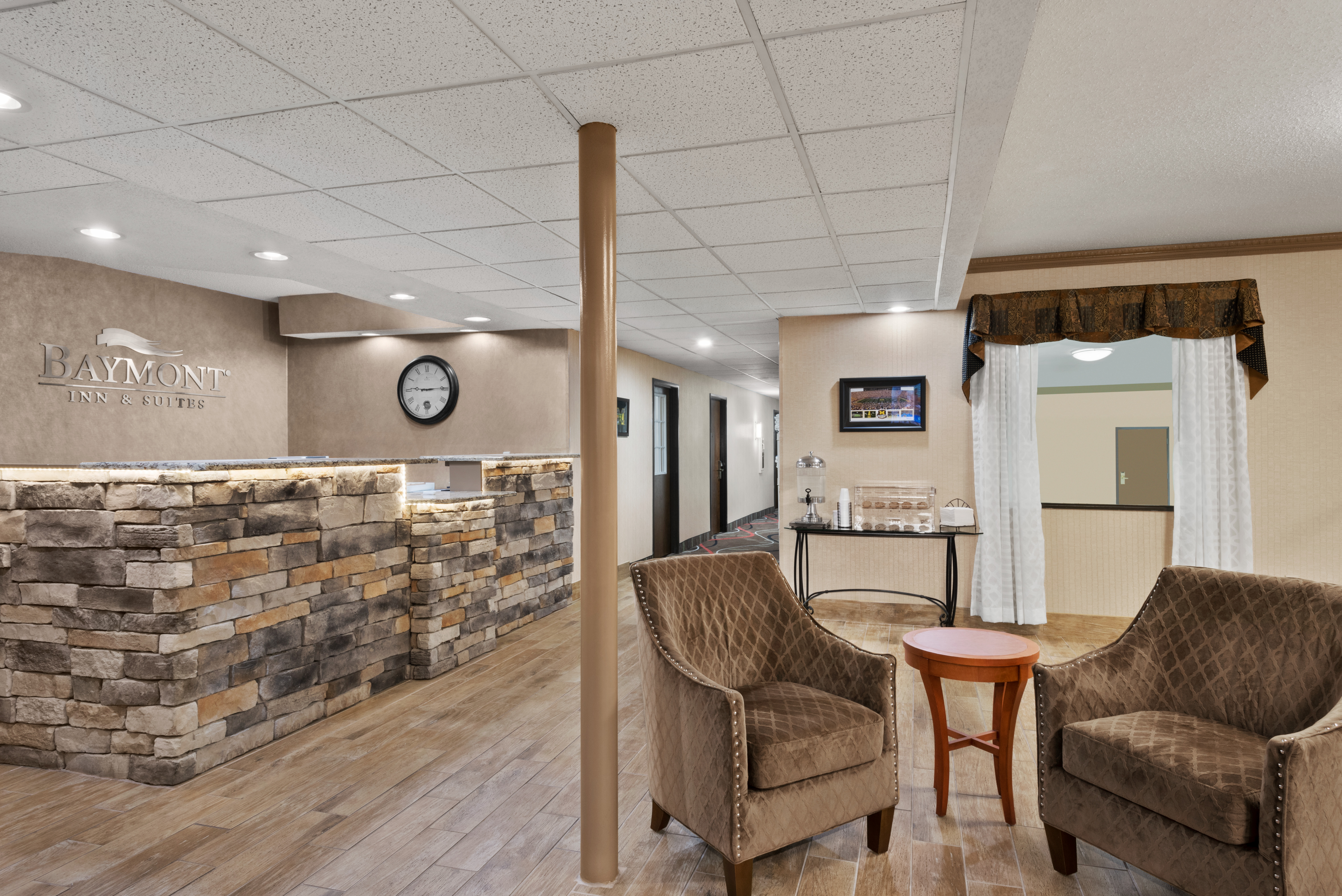 Baymont By Wyndham Belleville Airport Area Belleville Mi Hotels