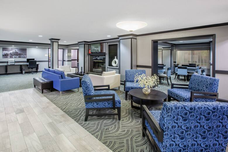 Baymont By Wyndham Canton Hotels Mi 48187 3672 Baymont By Wyndham Canton Hotel Lobby In Michigan