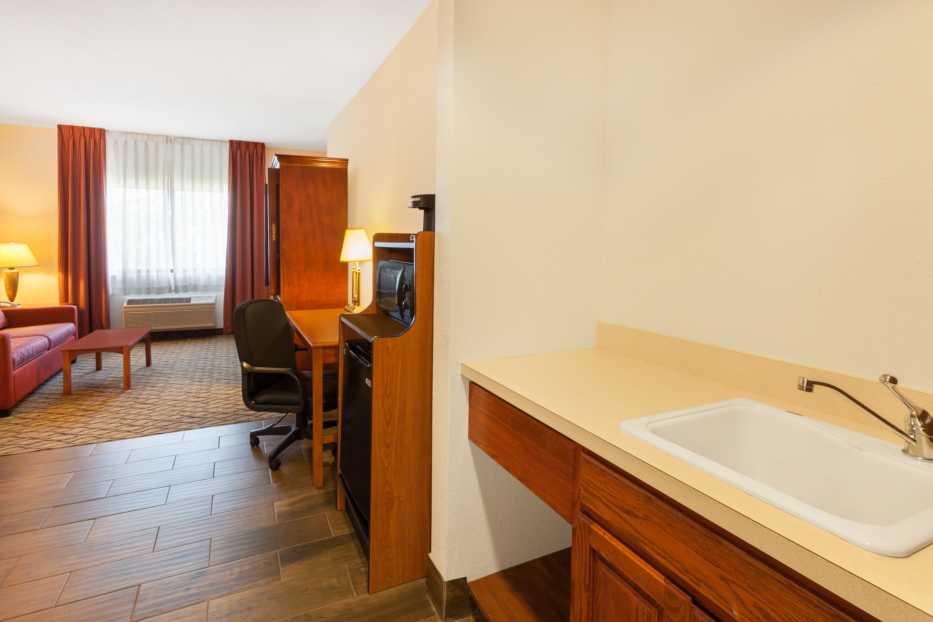 Baymont by Wyndham Chelsea suite in Chelsea, Michigan