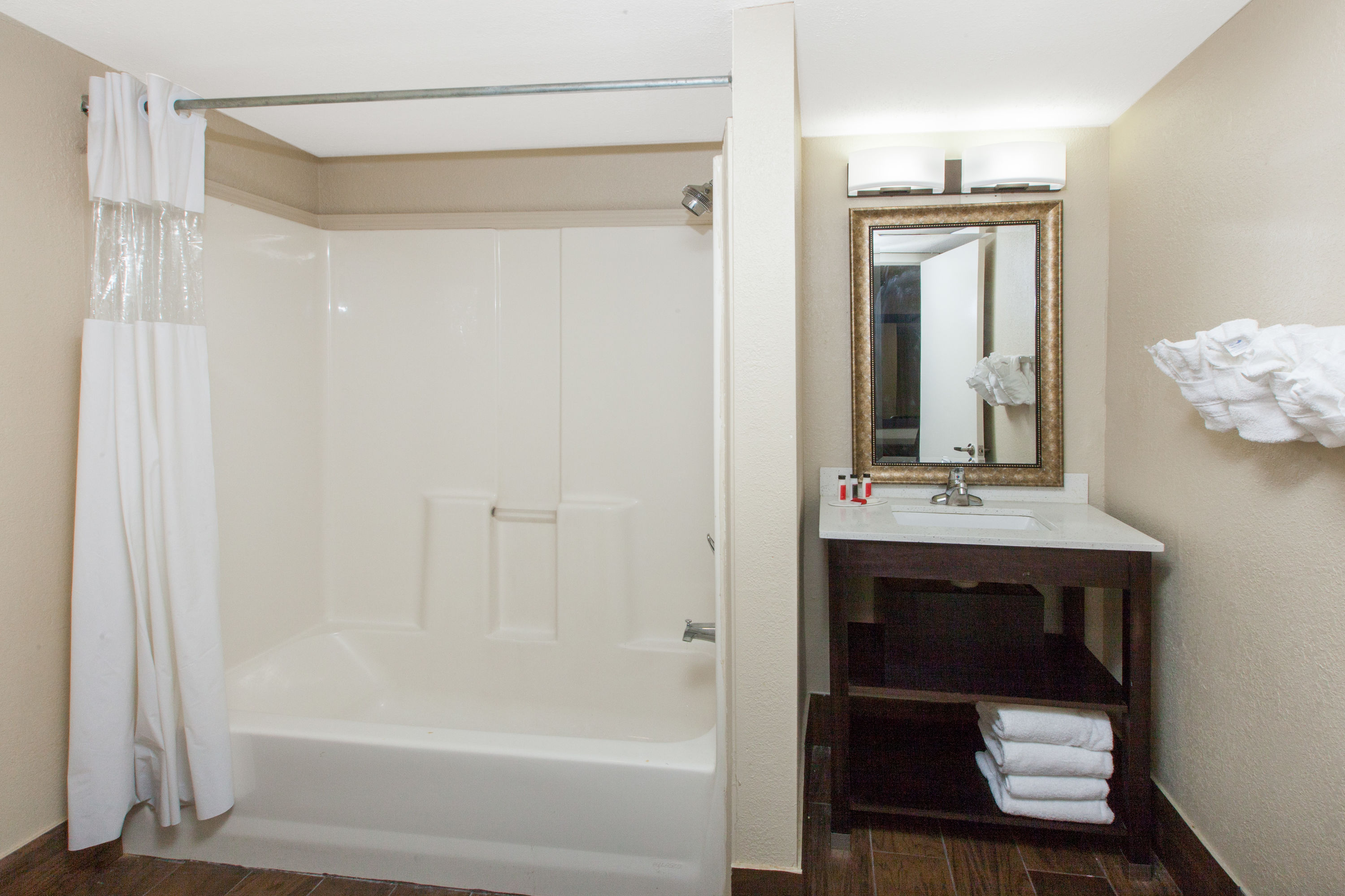 Guest room bath at the Baymont by Wyndham Downtown Detroit in Detroit, Michigan