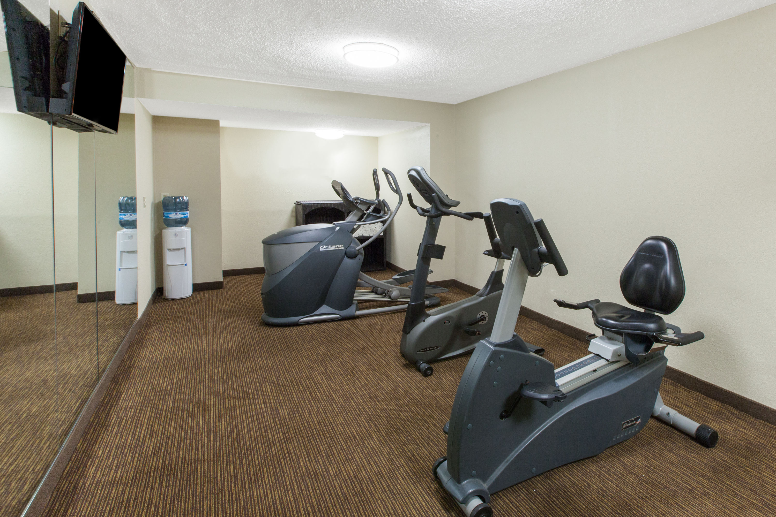 Fitness room at Baymont by Wyndham Downtown Detroit in Detroit, Michigan