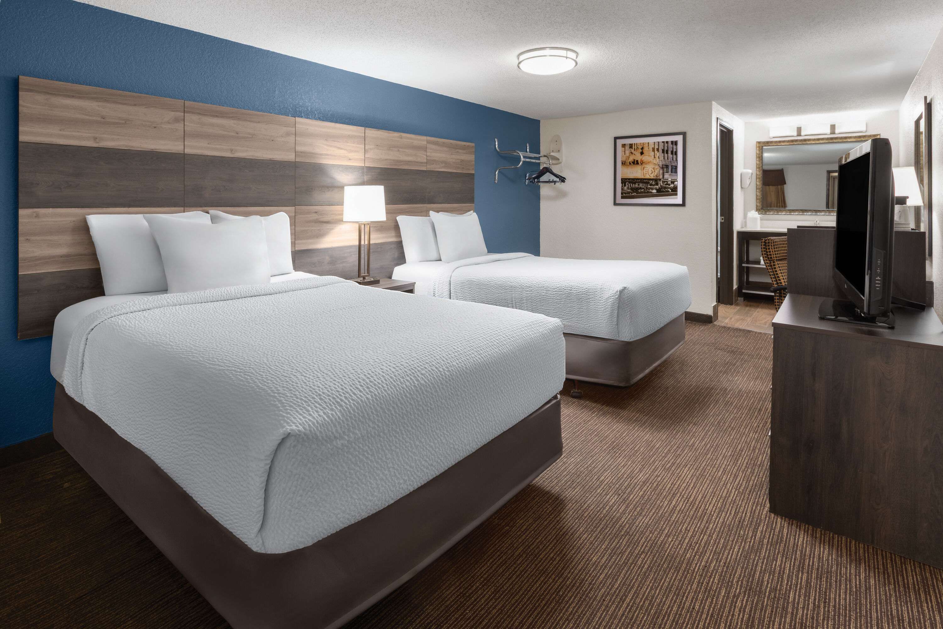 Guest room at the Baymont by Wyndham Downtown Detroit in Detroit, Michigan
