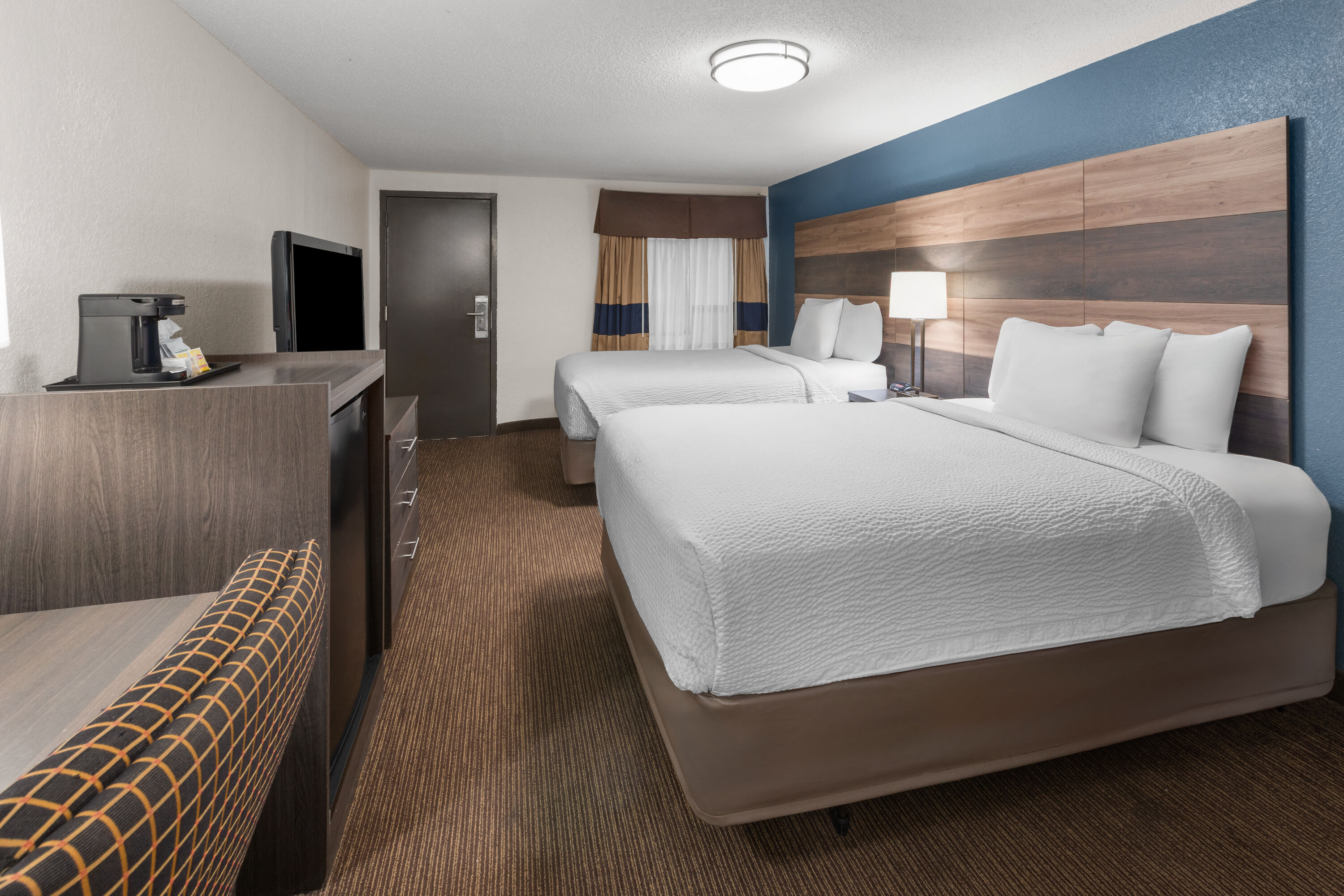 Guest room at the Baymont by Wyndham Downtown Detroit in Detroit, Michigan