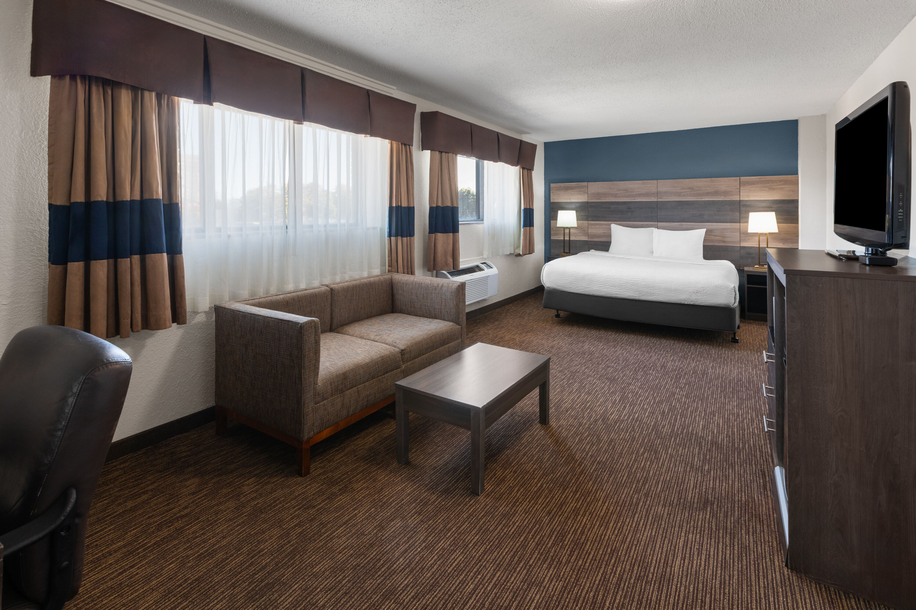 Baymont by Wyndham Downtown Detroit suite in Detroit, Michigan