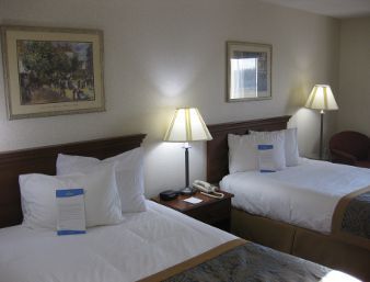 Baymont by Wyndham Dowagiac  Dowagiac  Hotels MI  49047