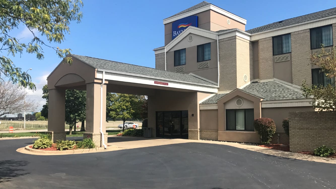 Baymont By Wyndham Flat Rock Flat Rock Mi Hotels