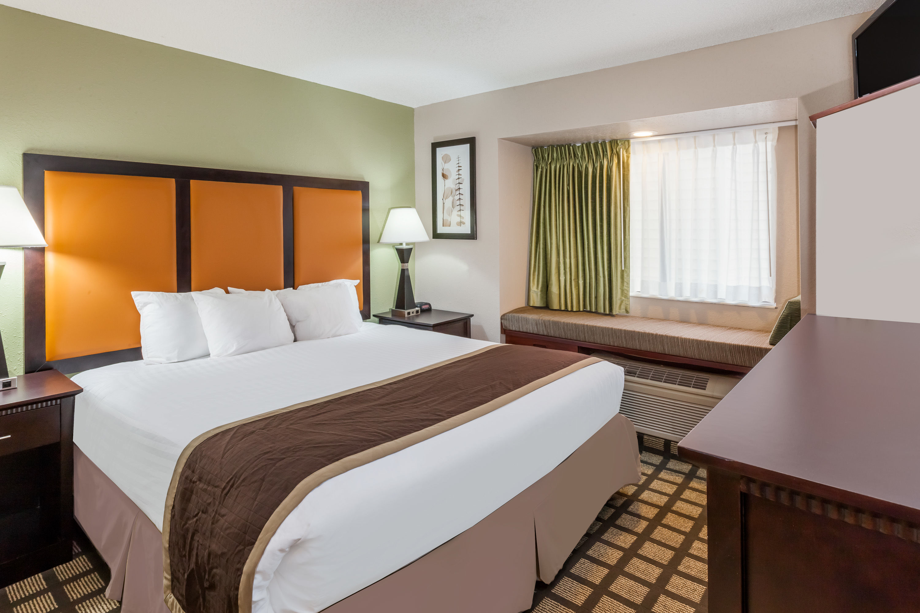 Baymont By Wyndham Gaylord Gaylord Mi Hotels