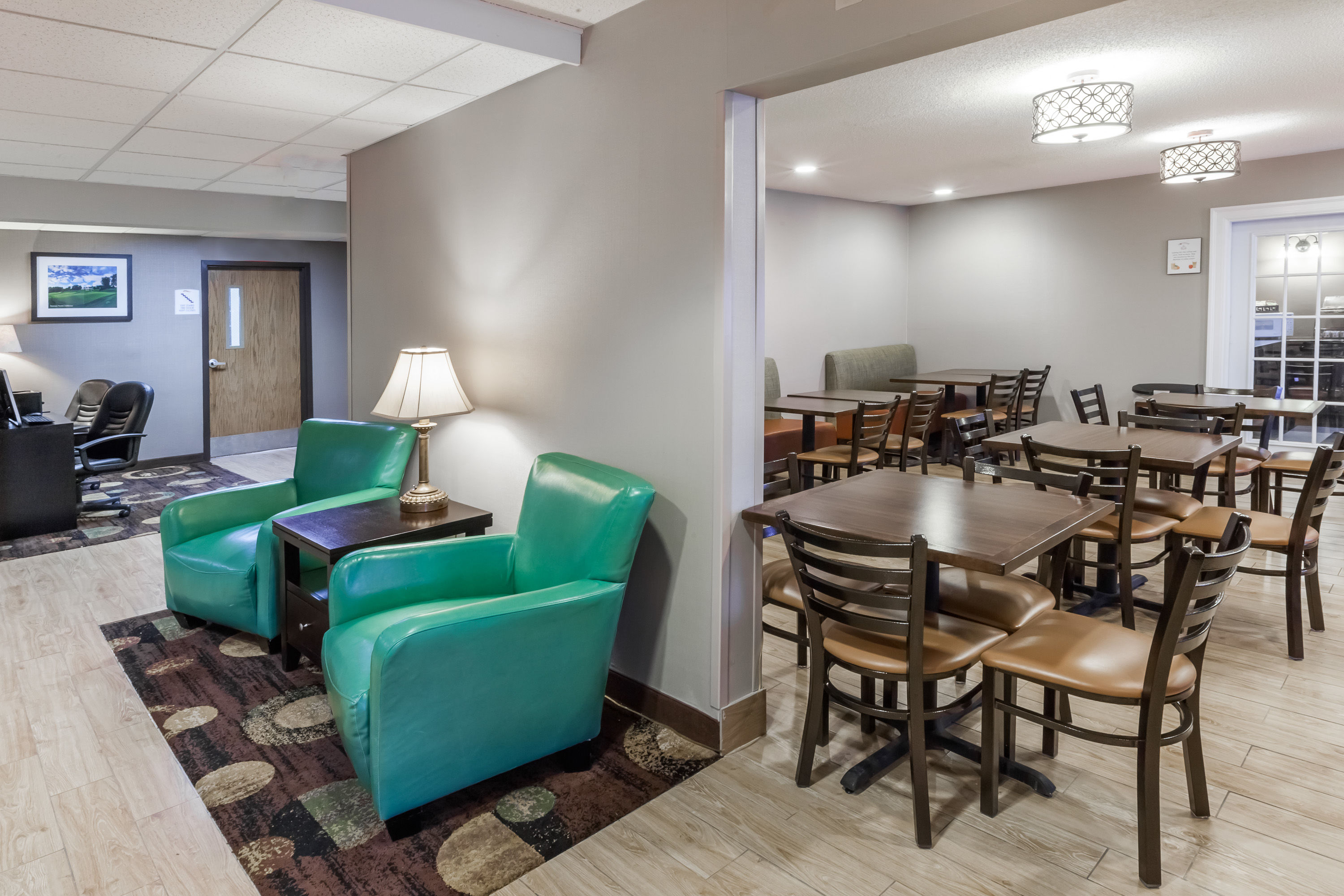 Baymont By Wyndham Gaylord Gaylord Mi Hotels